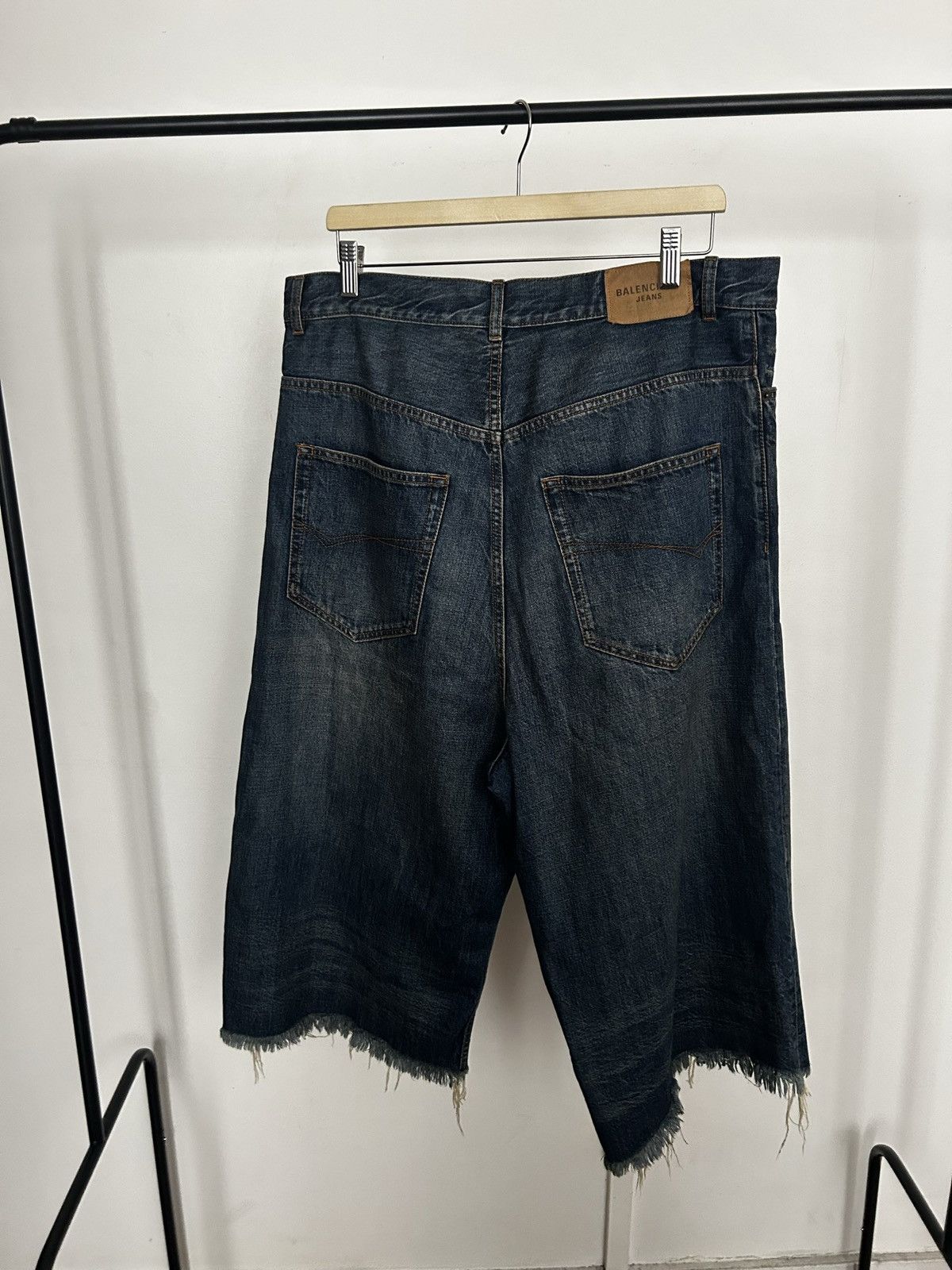 Balenciaga Rare Balenciaga fw22 oversized denim skater shorts Size US 34 / EU 50 - 4 Thumbnail