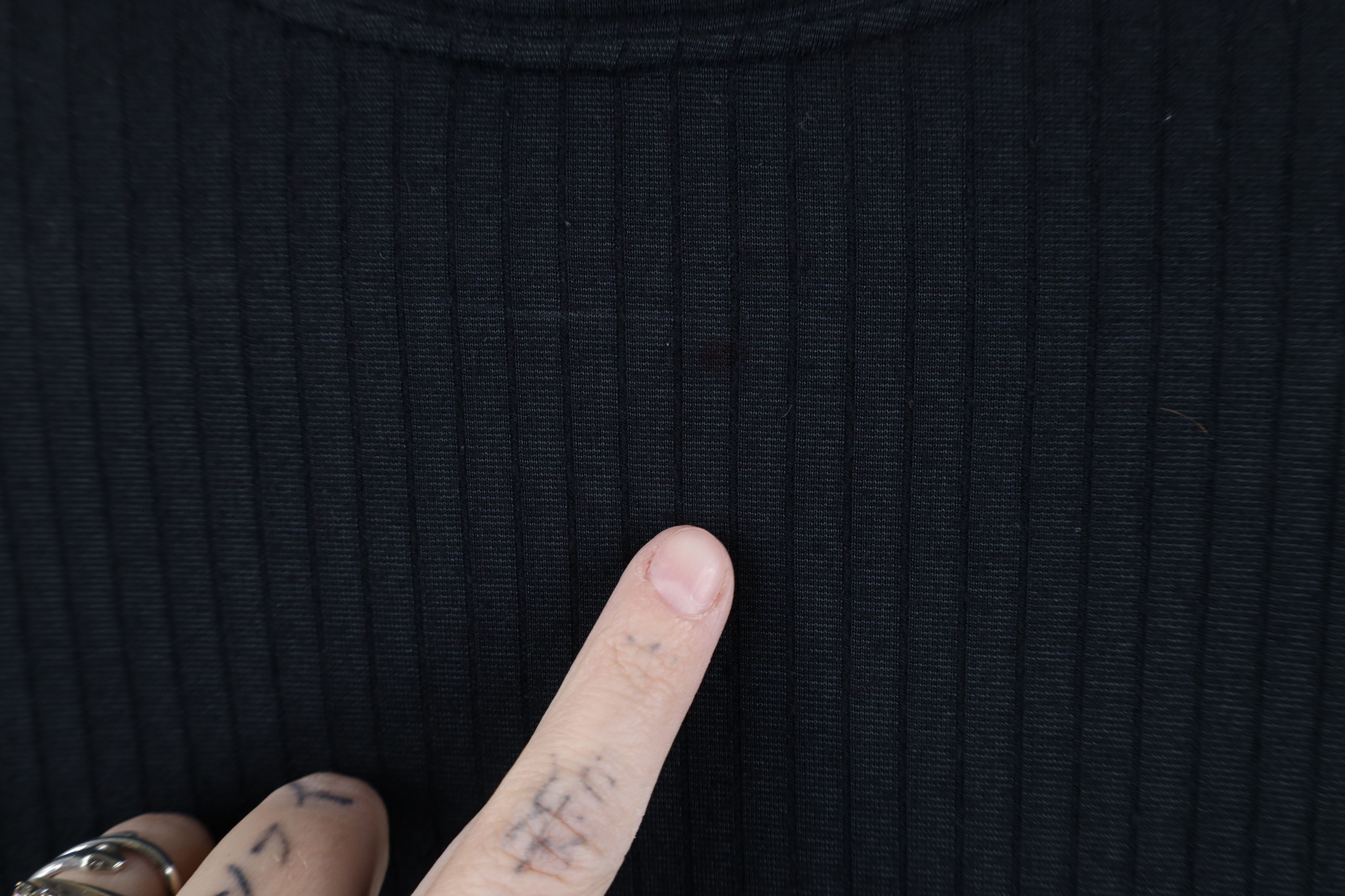 Vintage Vintage 90s Streetwear Knit Short Sleeve T-Shirt Black Size US M / EU 48-50 / 2 - 10 Thumbnail