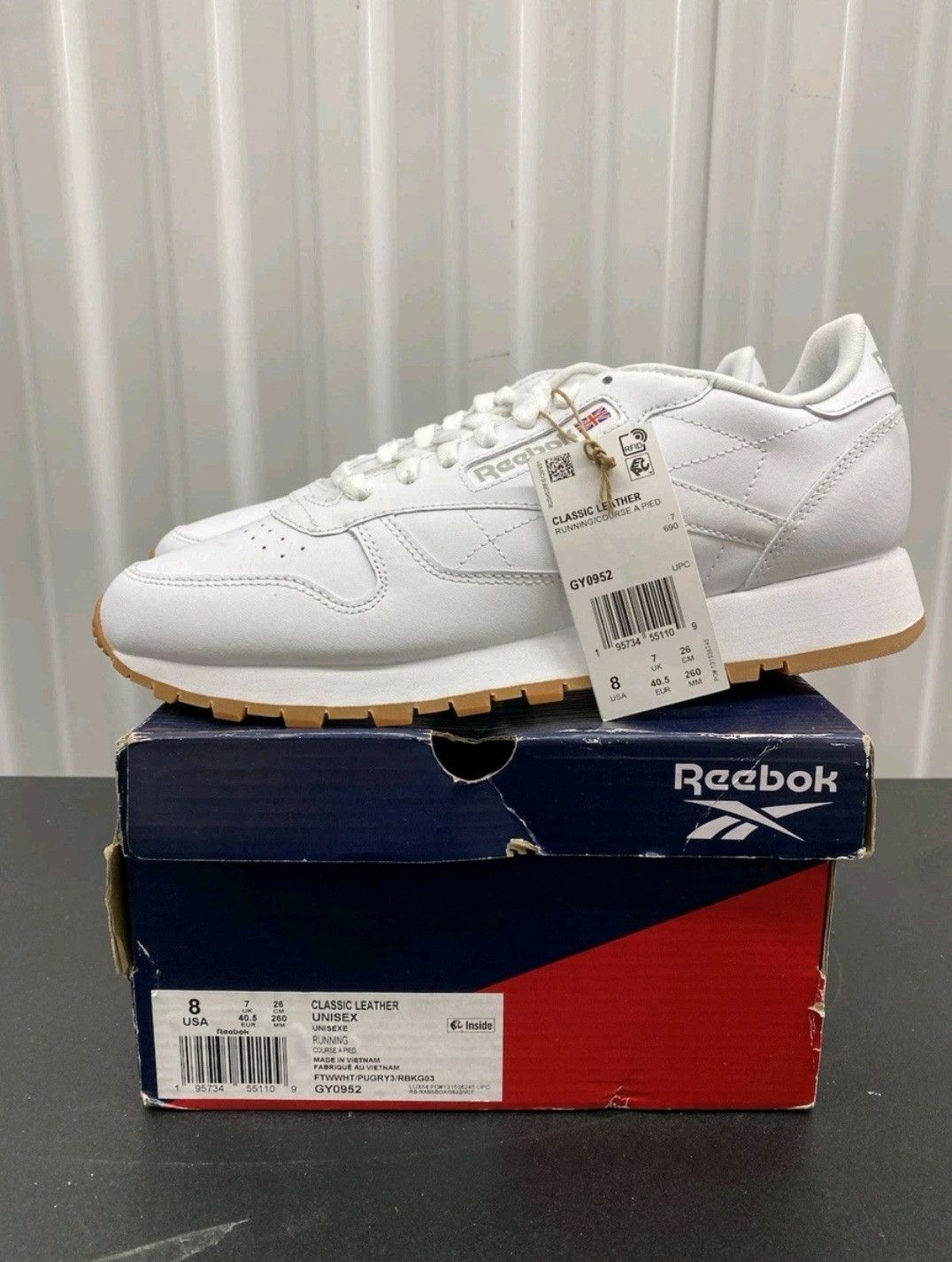 Reebok Reebok Classic Leather White Grey Gum Size 8. Tried-On Only Size US 8 / EU 41 - 1 Thumbnail