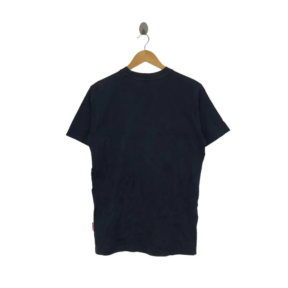 Barbara Kruger × Uniqlo BARBARA KRUGER x UNIQLO We Dont Need Another Hero Tee Shirt Size M / US 6-8 / IT 42-44 - 3 Thumbnail