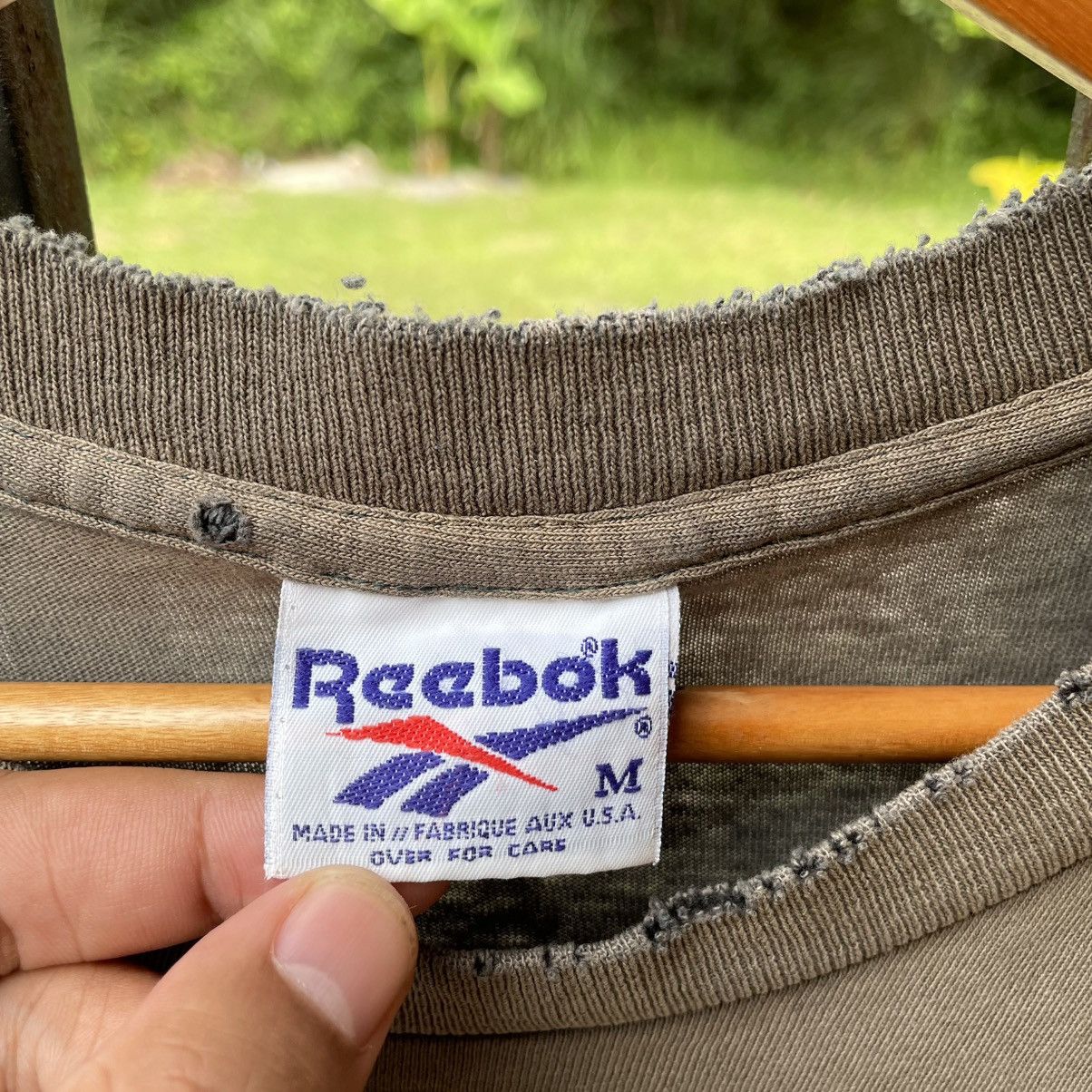 Reebok 🔥Vintage 90s Reebok Big Logo Spellout Sun Faded Distress Tee Size US L / EU 52-54 / 3 - 9 Thumbnail
