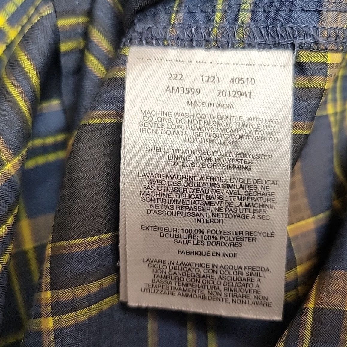 Vintage Columbia Shirt Mens M Blue Plaid Long Sleeve Vented Omni Shield Performance Hike Shirt Size US M / EU 48-50 / 2 - 6 Thumbnail