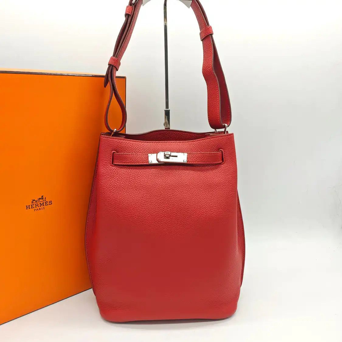 Hermes Hermes So Kelly red cowhide leather crossbody bag silver hardware Size ONE SIZE - 1 Thumbnail