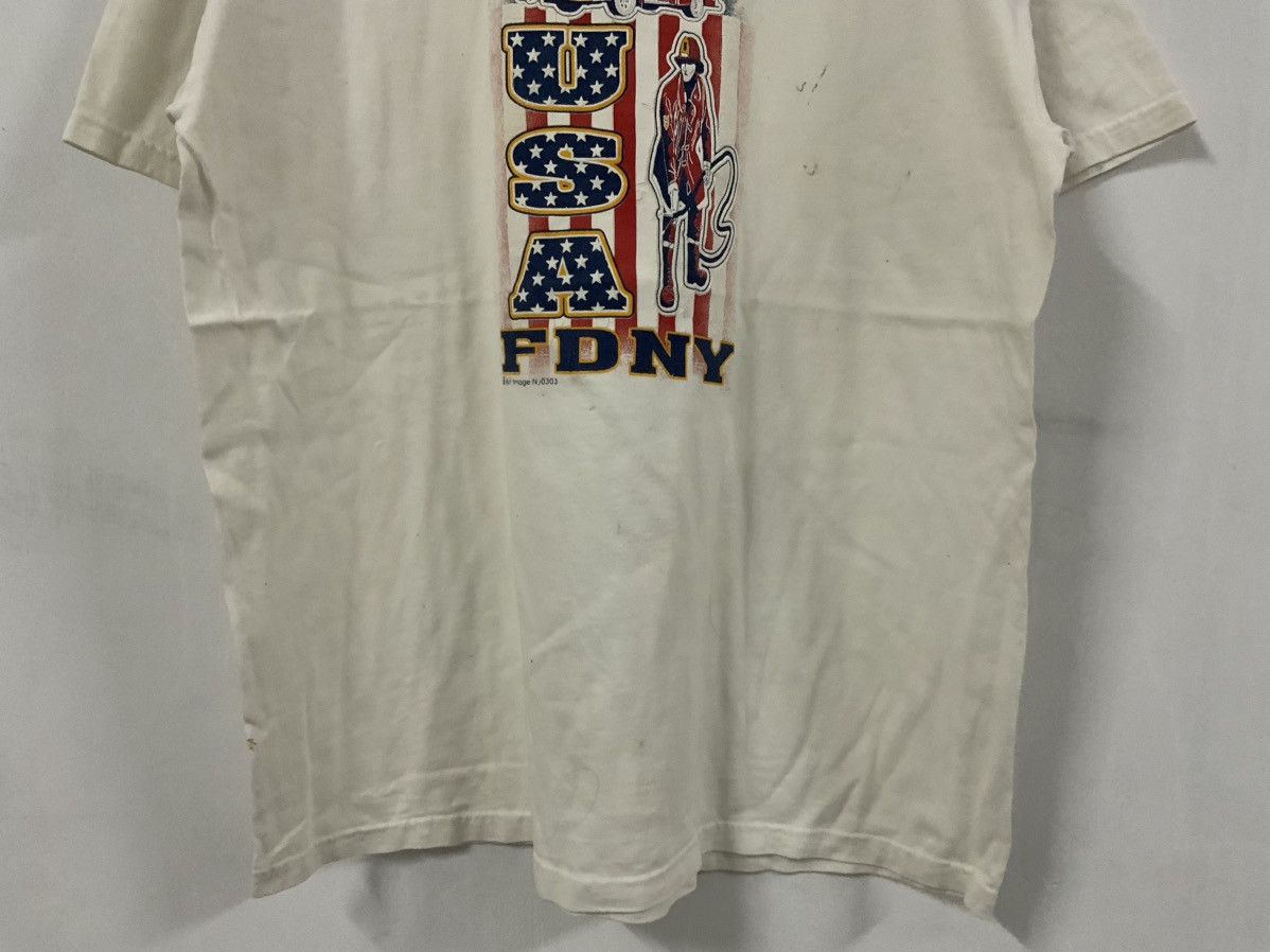 Fruit Of The Loom Vintage USA Firefighter Tee Size US XL / EU 56 / 4 - 5 Thumbnail