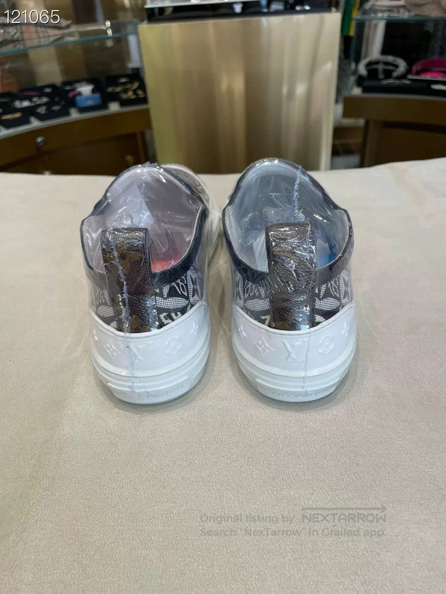 Louis Vuitton Louis Vuitton Logo Denim Canvas Slip. Size US 7.5 / IT 37.5 - 3 Thumbnail
