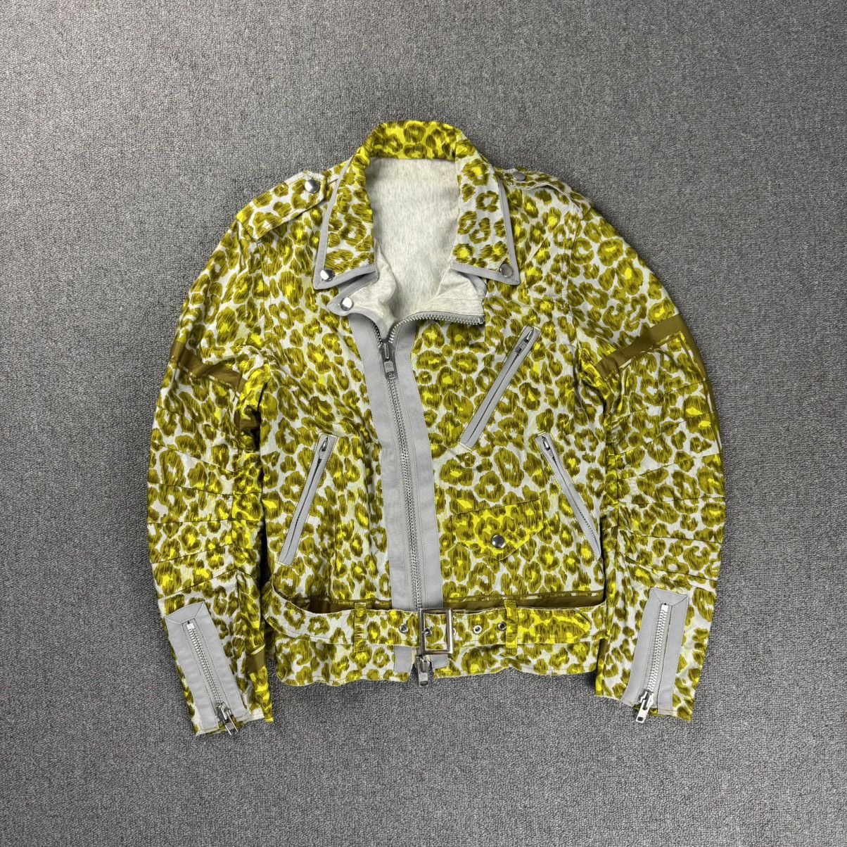 Sacai Sacai - Leopard Printed Asymmetrical Zip Up Belted Jacket Size S / US 4 / IT 40 - 1 Thumbnail