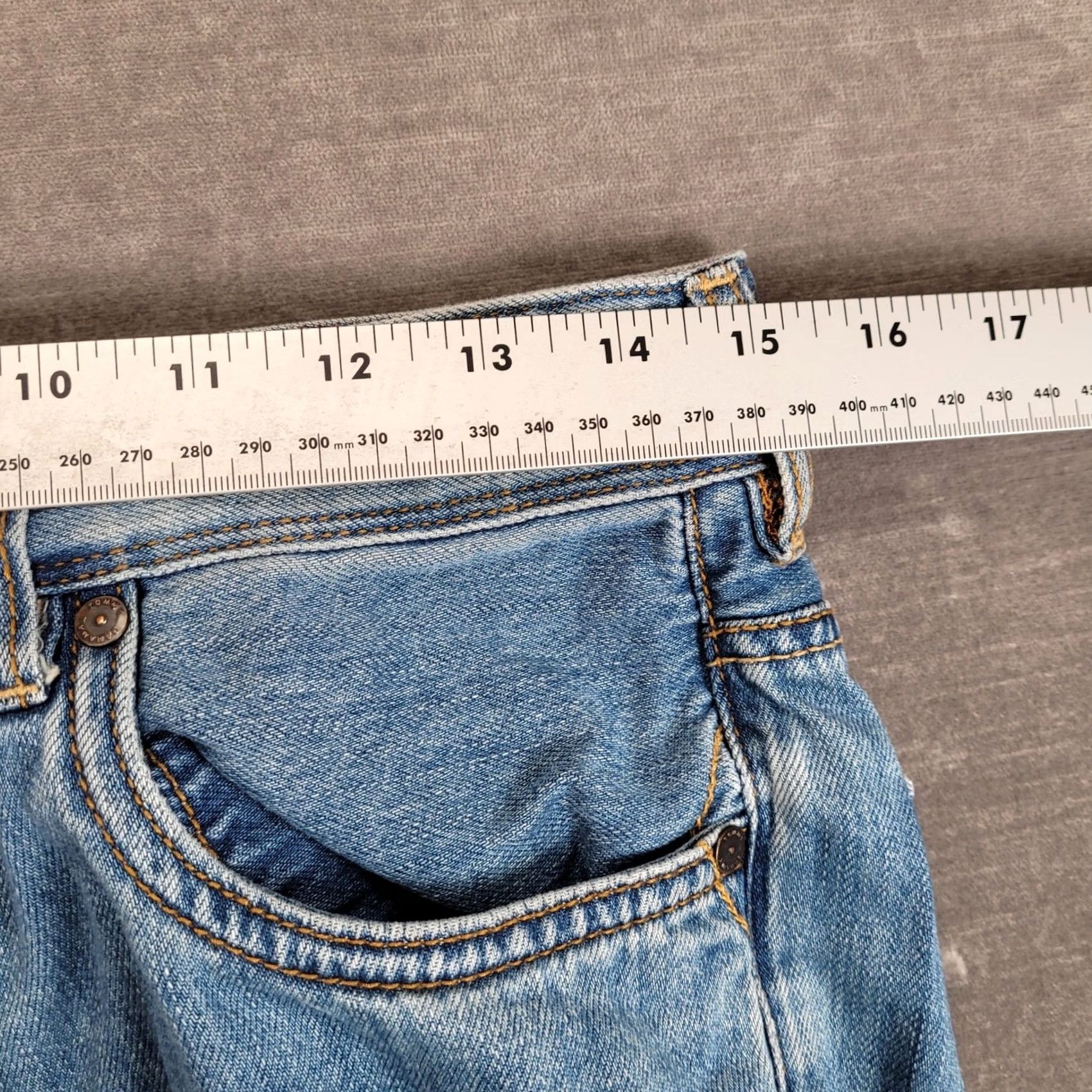 Tommy Bahama Tommy Bahama Cayman Relaxed Fit Light Wash Blue Denim Jeans Mens 30x32 Size US 30 / EU 46 - 7 Thumbnail