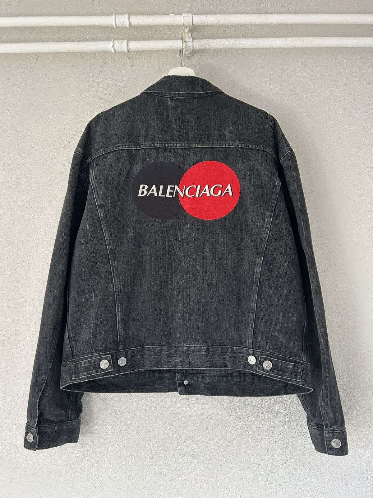 Balenciaga Oversized “Mastercard” Logo Denim Jacket – Size 46 Size US S / EU 44-46 / 1 - 10 Thumbnail