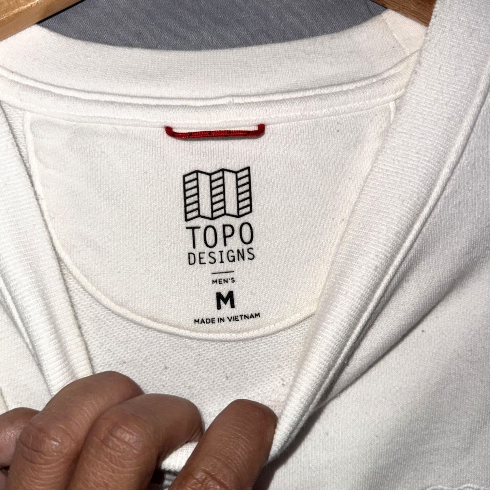 Topo Designs Topo Designs Sweatshirt Mens M White Crewneck Logo Pullover Organic Cotton Knit All Seasons Regular Fit Size US M / EU 48-50 / 2 - 3 Thumbnail