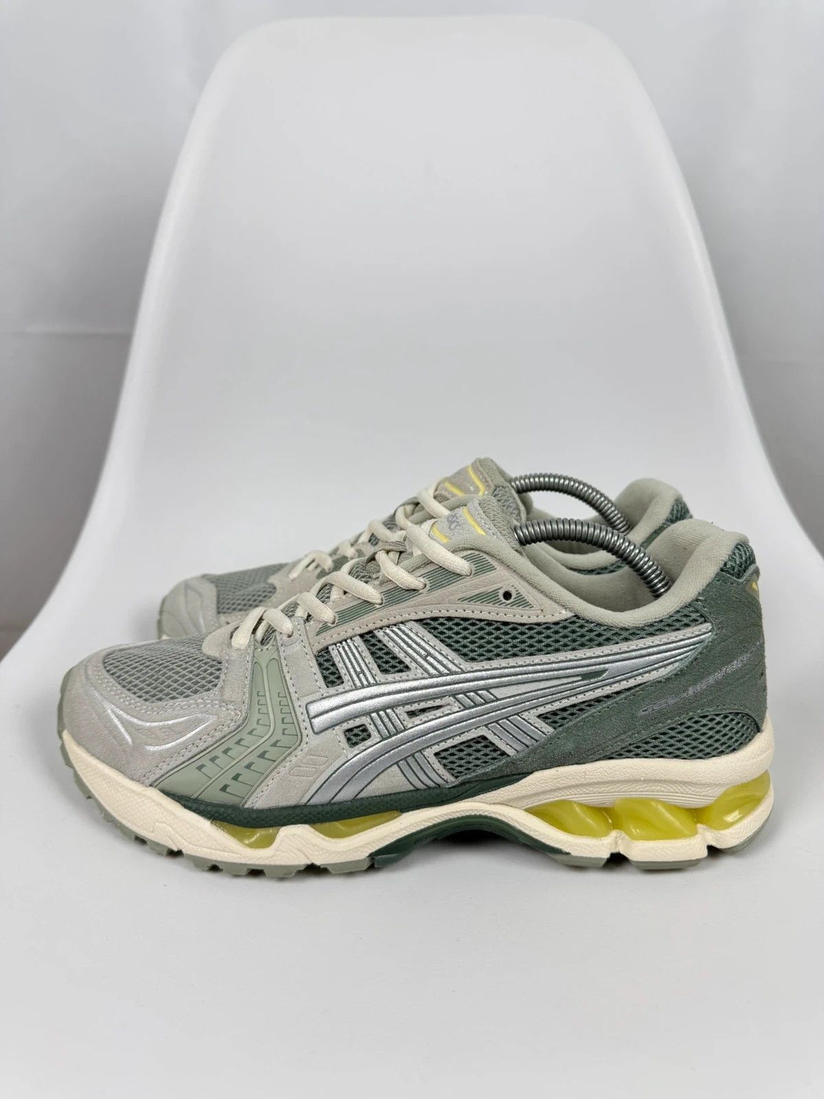 Asics Asics Gel Kayano 14 Trainers size 43.5 Size US 9.5 / EU 42-43 - 3 Thumbnail