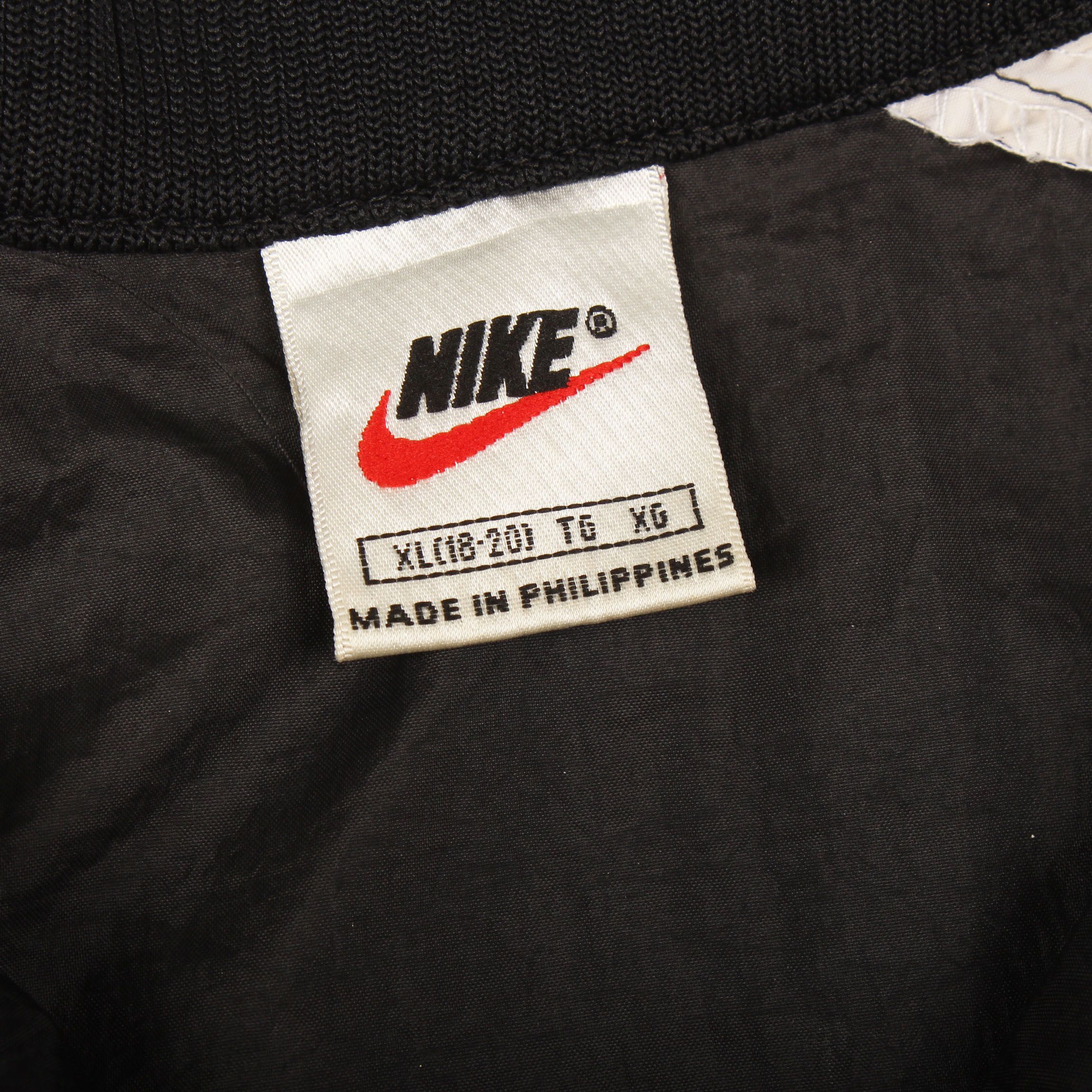 Nike Nike Windbreaker Jacket Red Swoosh Full Zip 90s Style Size US XL / EU 56 / 4 - 7 Thumbnail