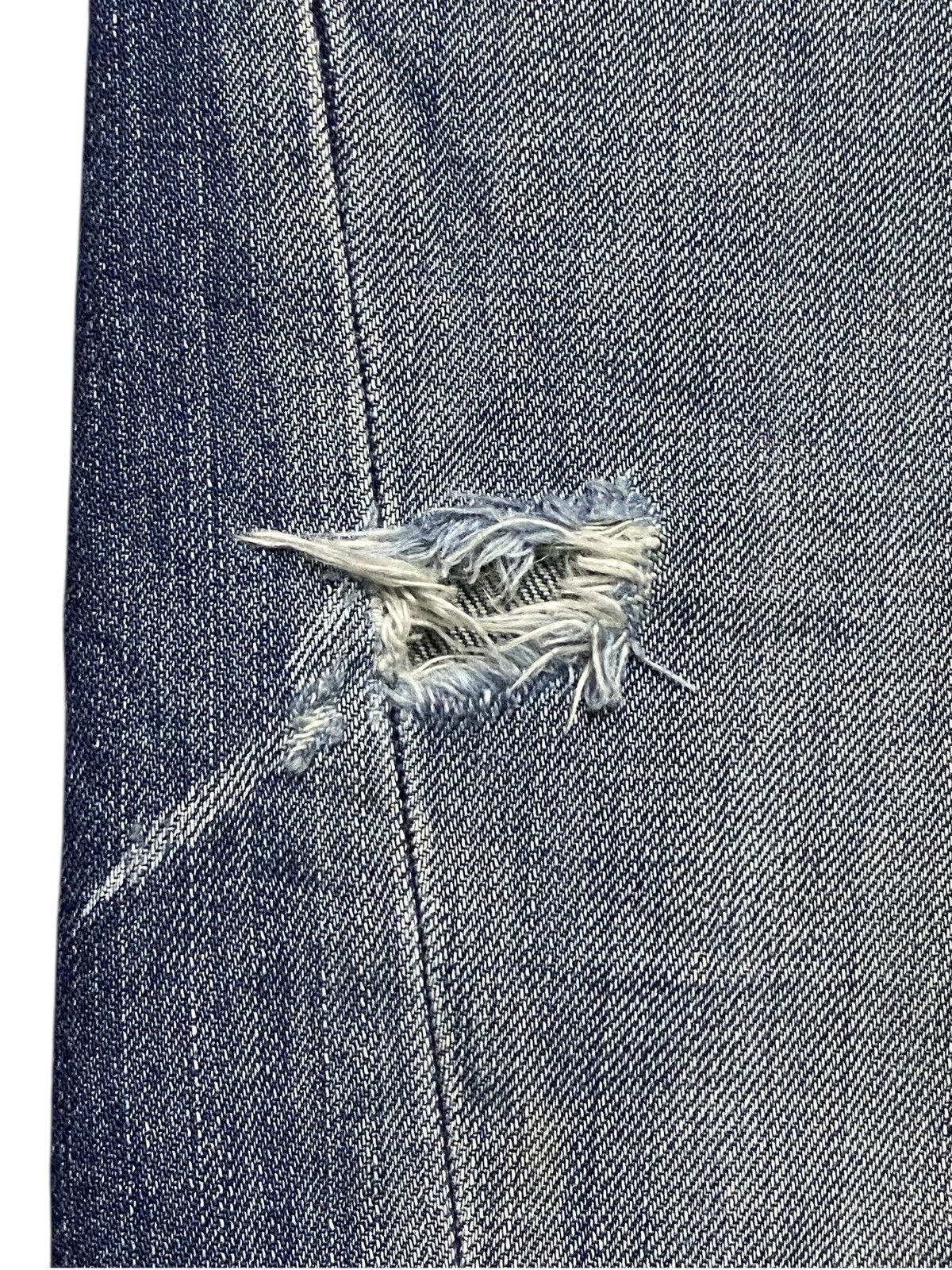 Levi's Vintage Clothing Levis Y2K Engineered Blue Wash Distressed Twist Leg Jean Size US 34 / EU 50 - 9 Thumbnail