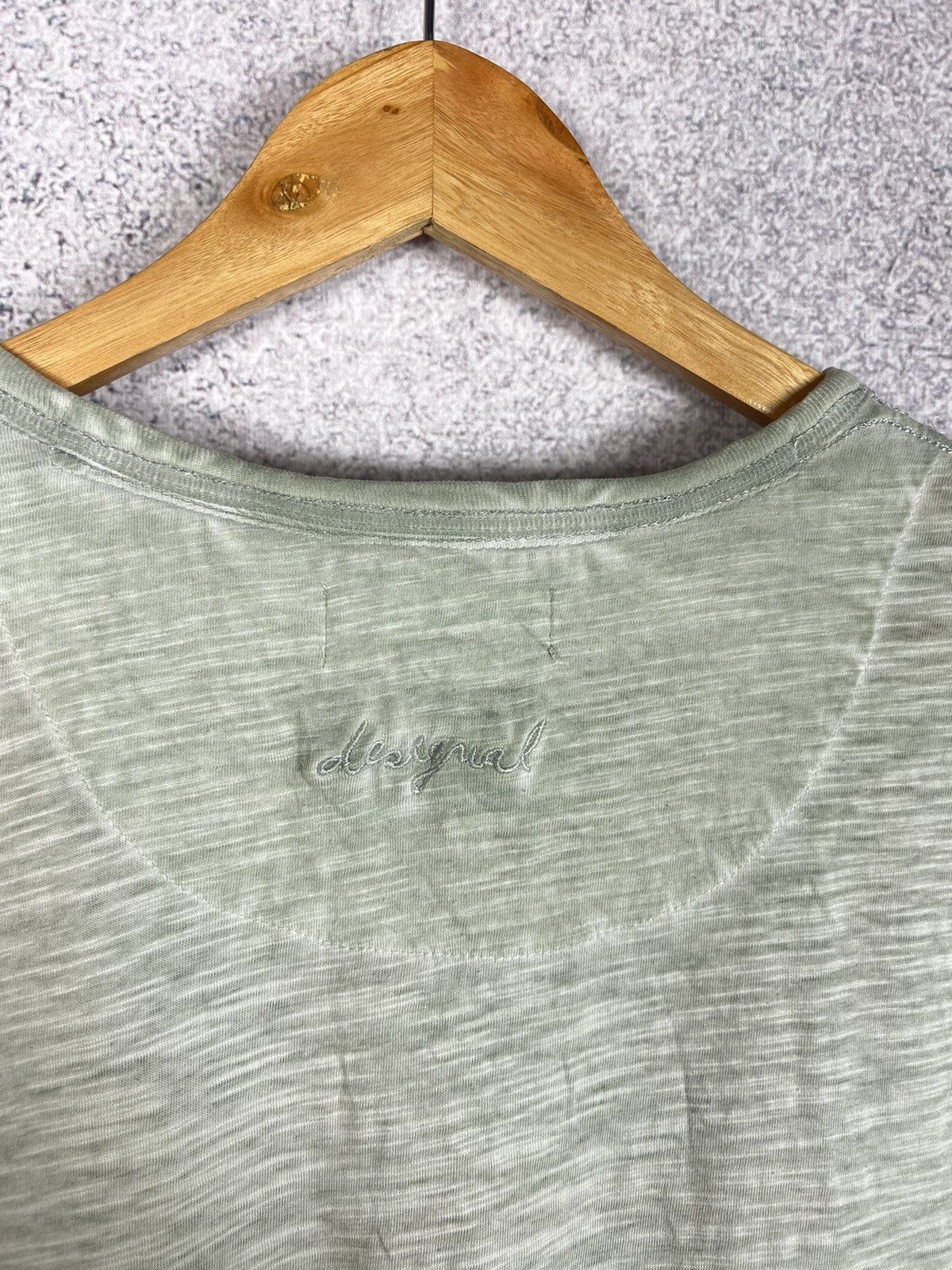 Desigual Vintage Y2K Desigual Art Logo Tee Size US XXL / EU 58 / 5 - 10 Thumbnail
