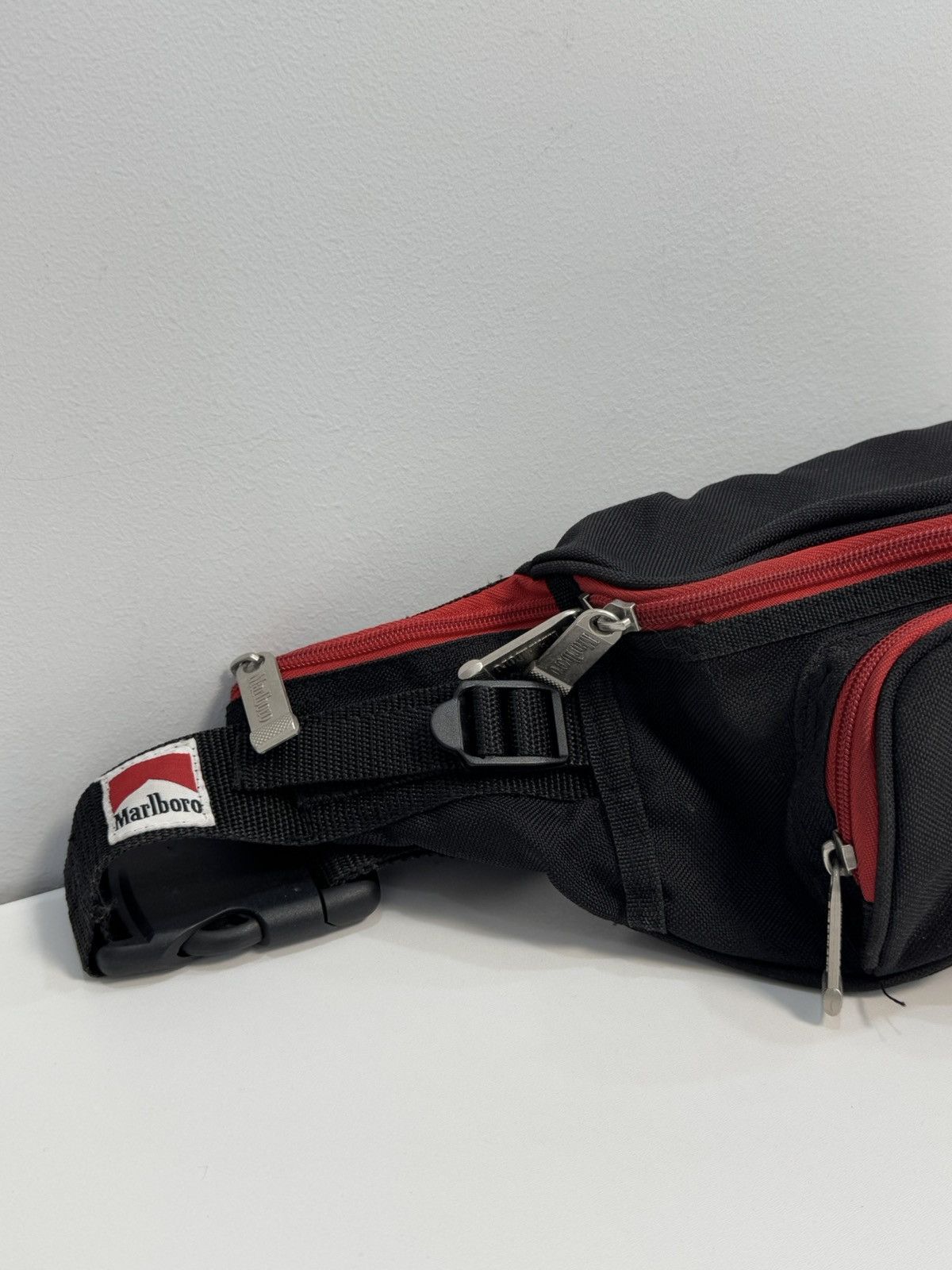 Other Vintage Messenger Marlboro Y2K style 90’s Size ONE SIZE - 2 Thumbnail