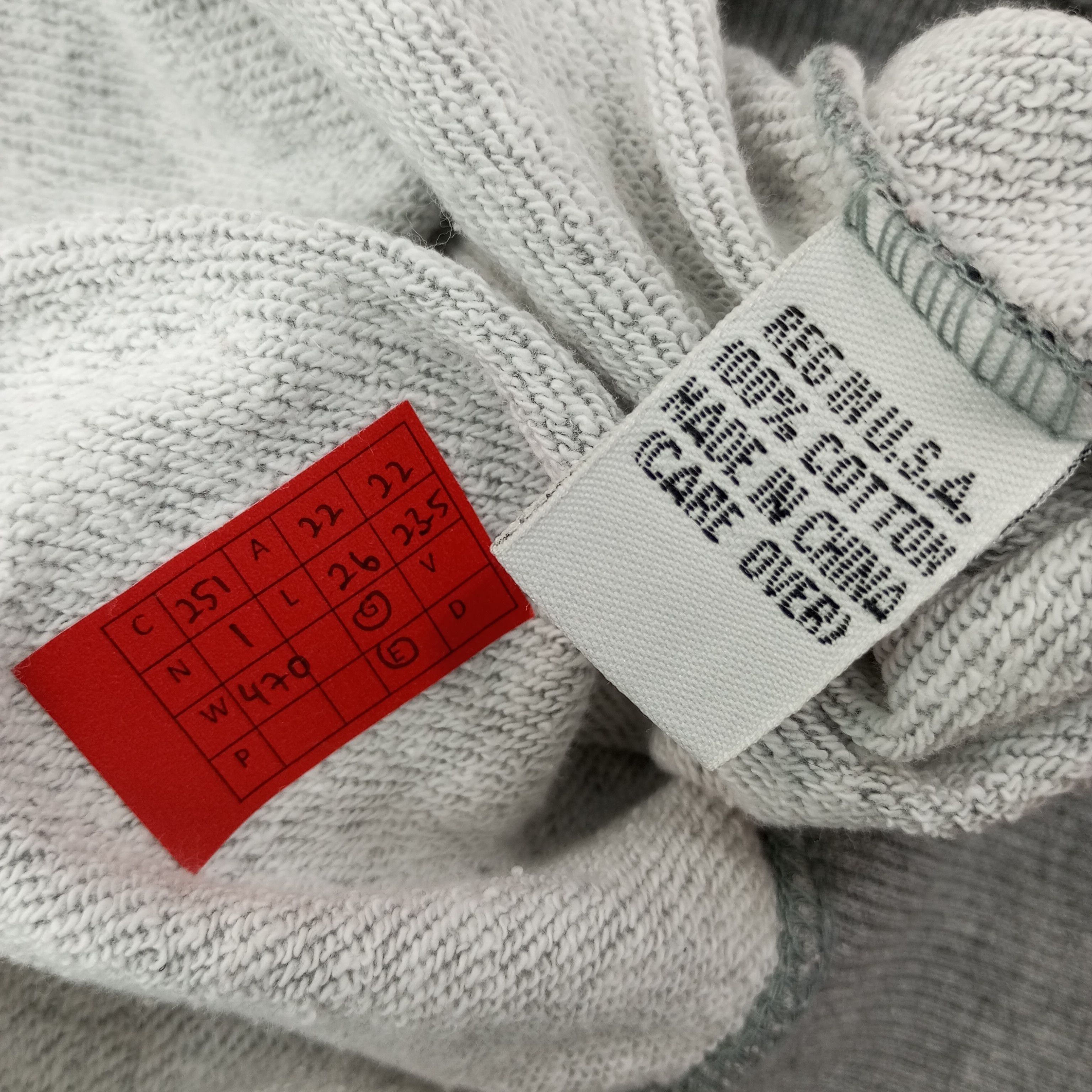 Calvin Klein Calvin Klein Fashion Brand Sweatshirt c251n1 Size US M / EU 48-50 / 2 - 9 Thumbnail