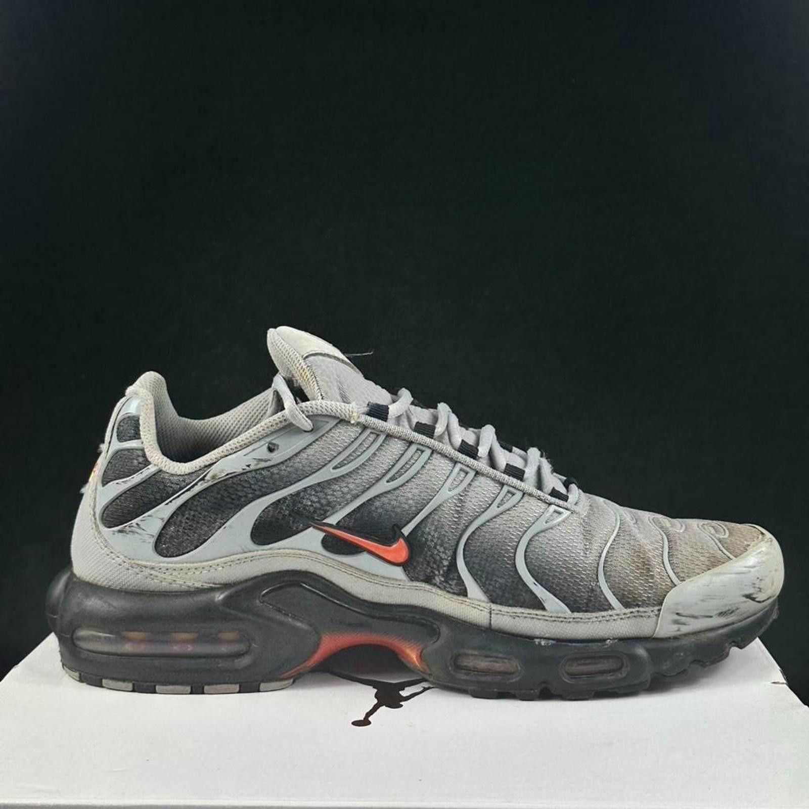 Nike Nike Air Max Plus TN “Grey Gradient / Solar Red” — US 11 Size US 11 / EU 44 - 2 Thumbnail