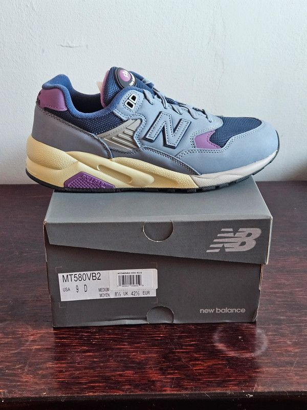 New Balance New Balance 580 42.5 Size US 9.5 / EU 42-43 - 1 Thumbnail