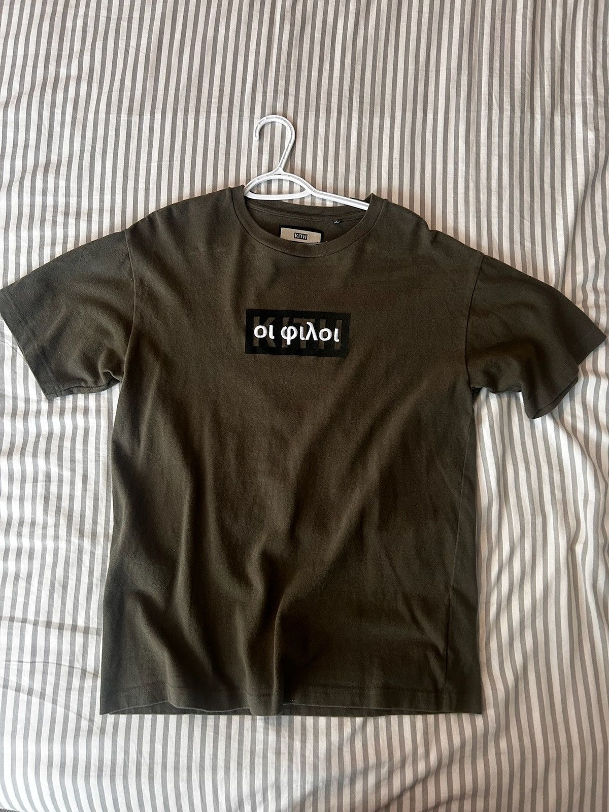 Kith Kith Box Logo- Ukrainian Size US L / EU 52-54 / 3 - 1 Thumbnail
