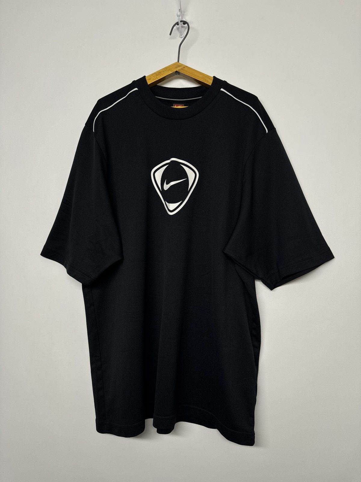 Nike Vintage Nike Football Template Big Logo Shirt Black Size US XL / EU 56 / 4 - 5 Thumbnail