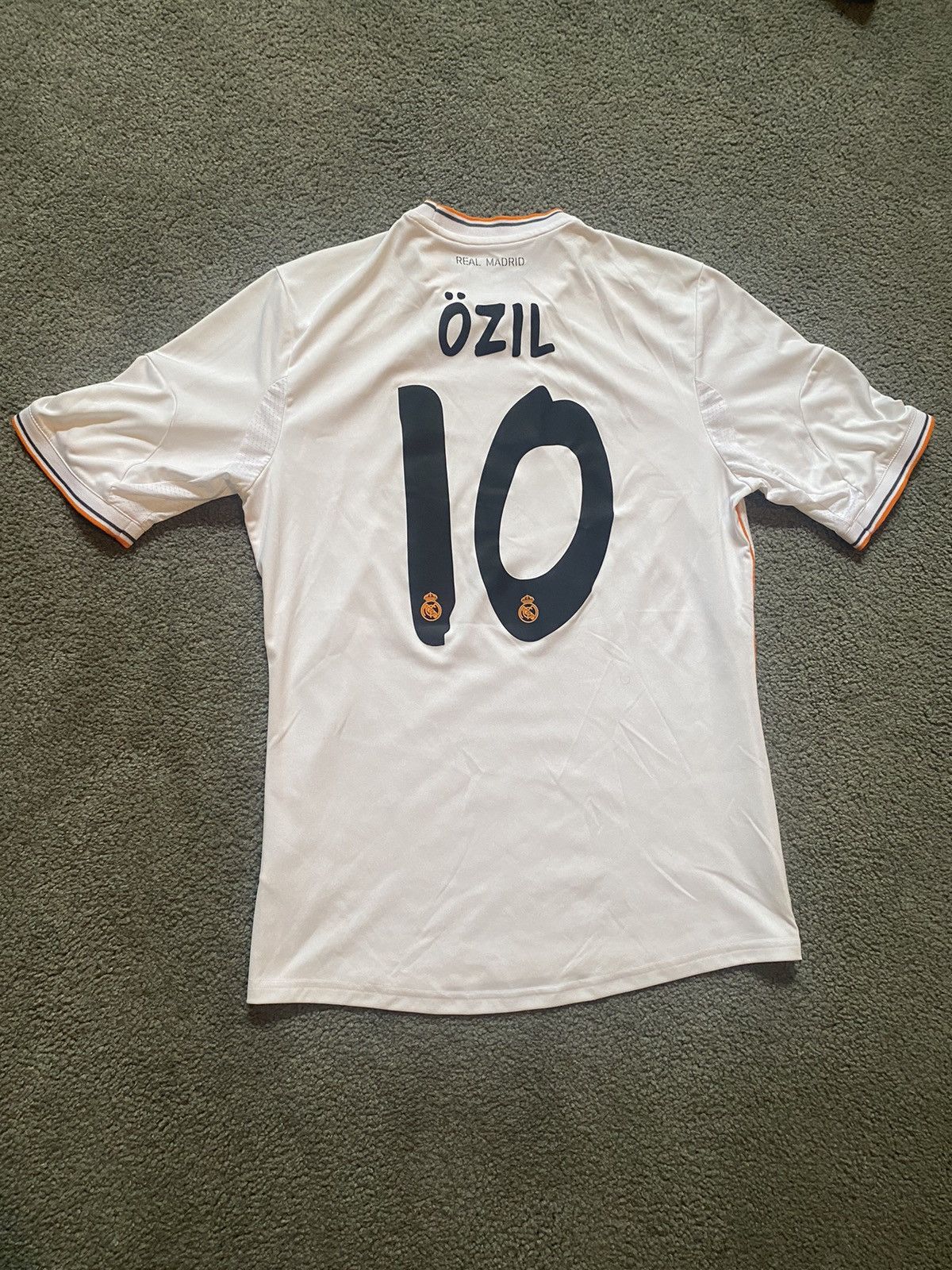 Vintage Vintage Real Madrid Ozil Player Jersey Size US M / EU 48-50 / 2 - 2 Thumbnail