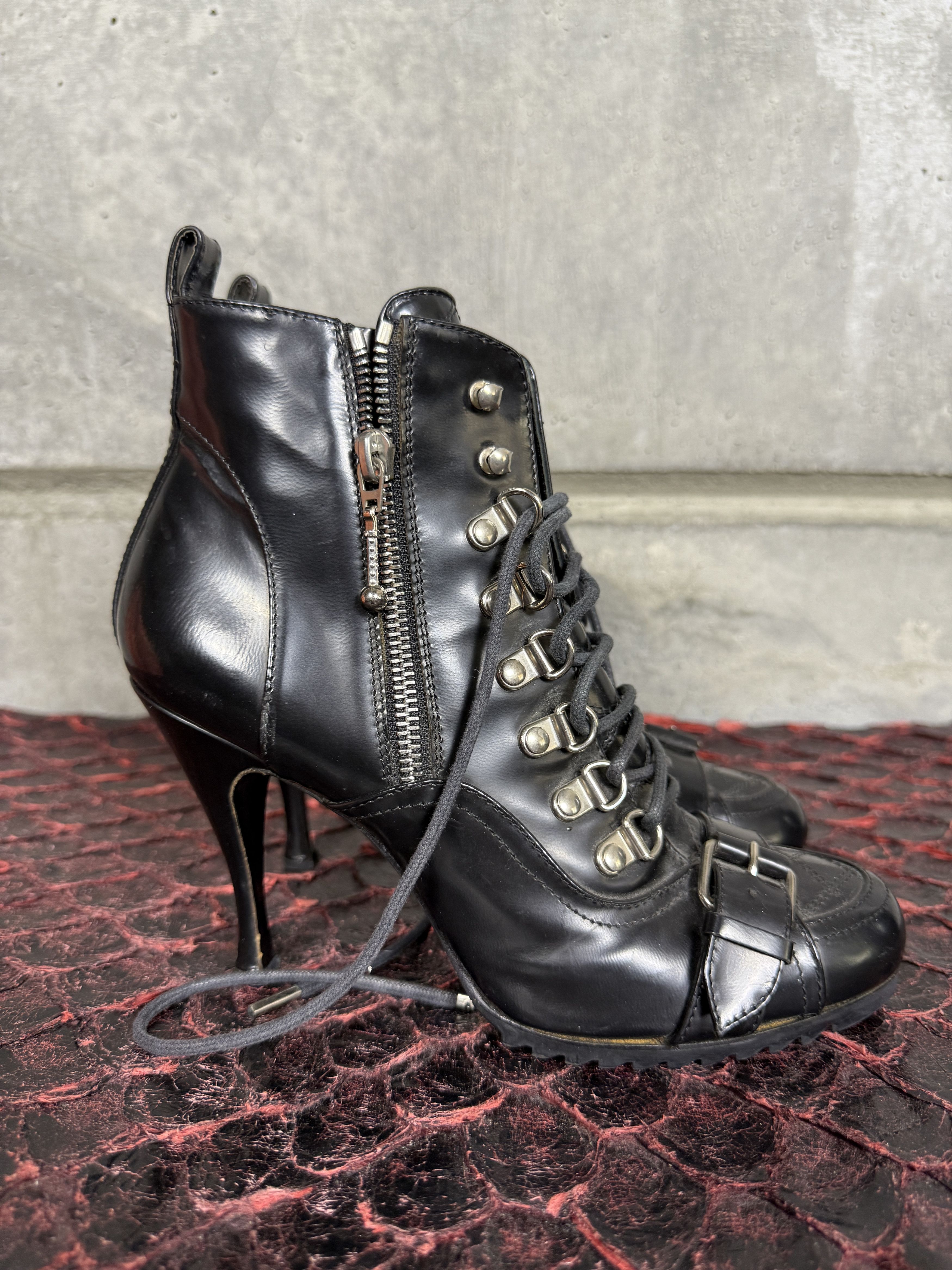 Balenciaga $1095 Balenciaga Lace Side Zip Ankle Leather Boots Size US 8 / IT 38 - 2 Thumbnail
