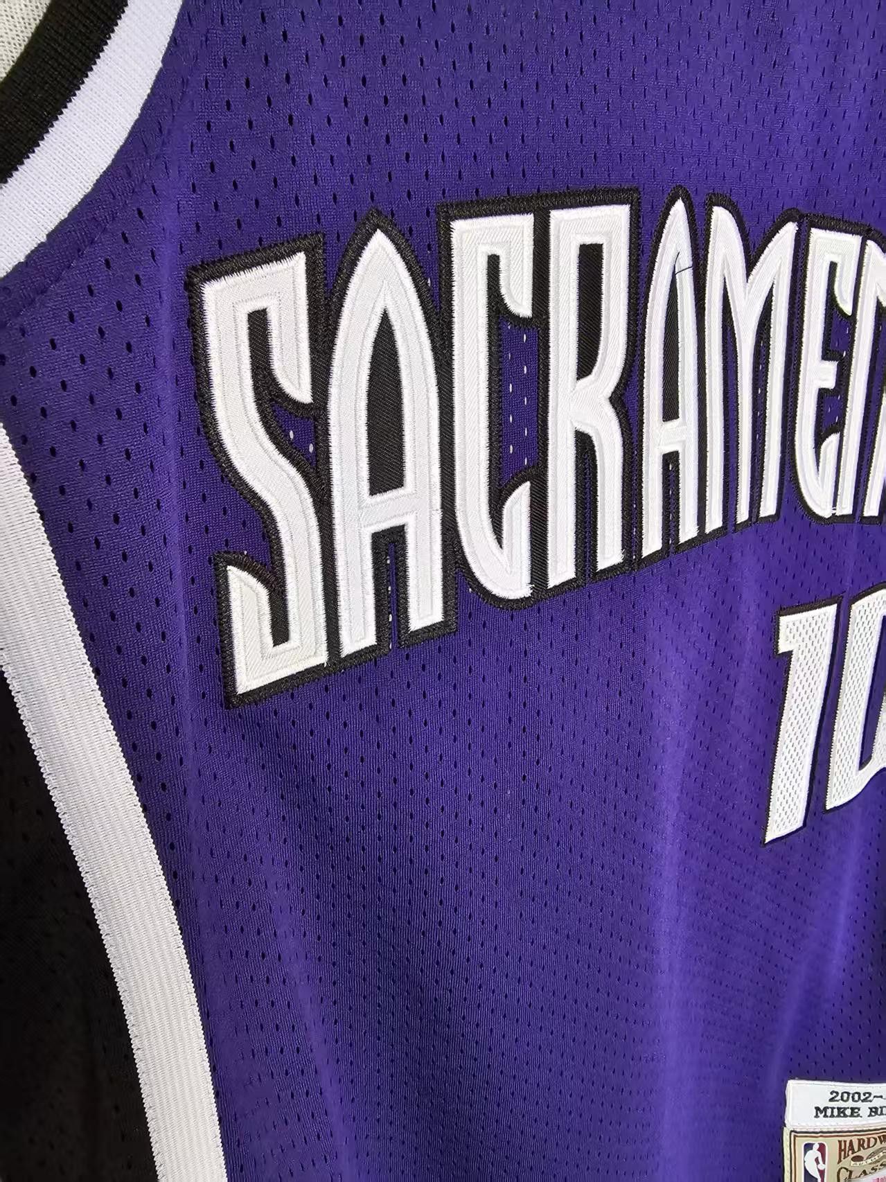 NBA Sacramento Kings #10 Mike Bibby Jersey Double Stitched Size US M / EU 48-50 / 2 - 3 Thumbnail