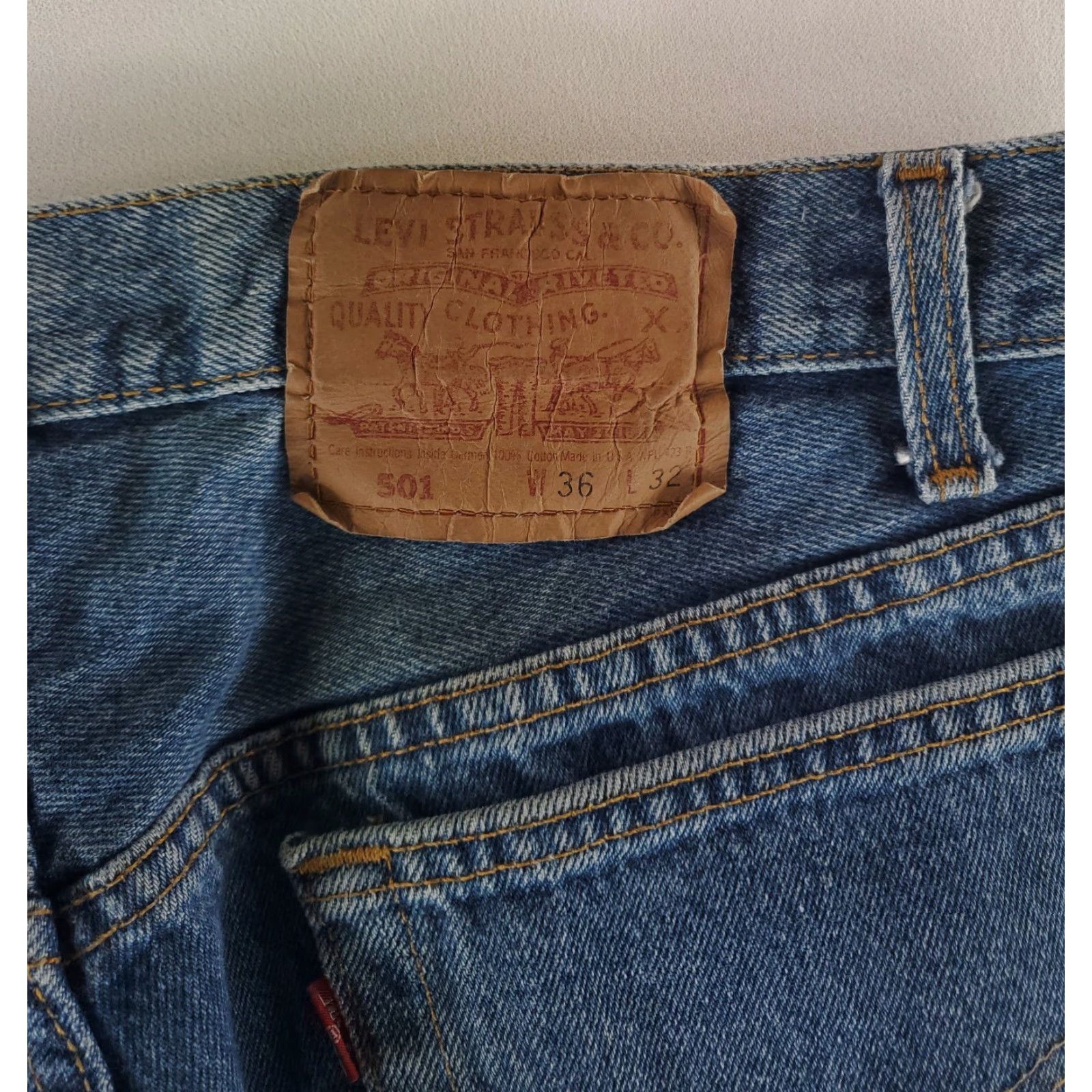 Levi's VINTAGE Levi's 501 Jeans Men 34 Inseam 31 Blue Straight 90s VTG 36x32 Actual 34x31 Mens Size US 34 / EU 50 - 2 Thumbnail