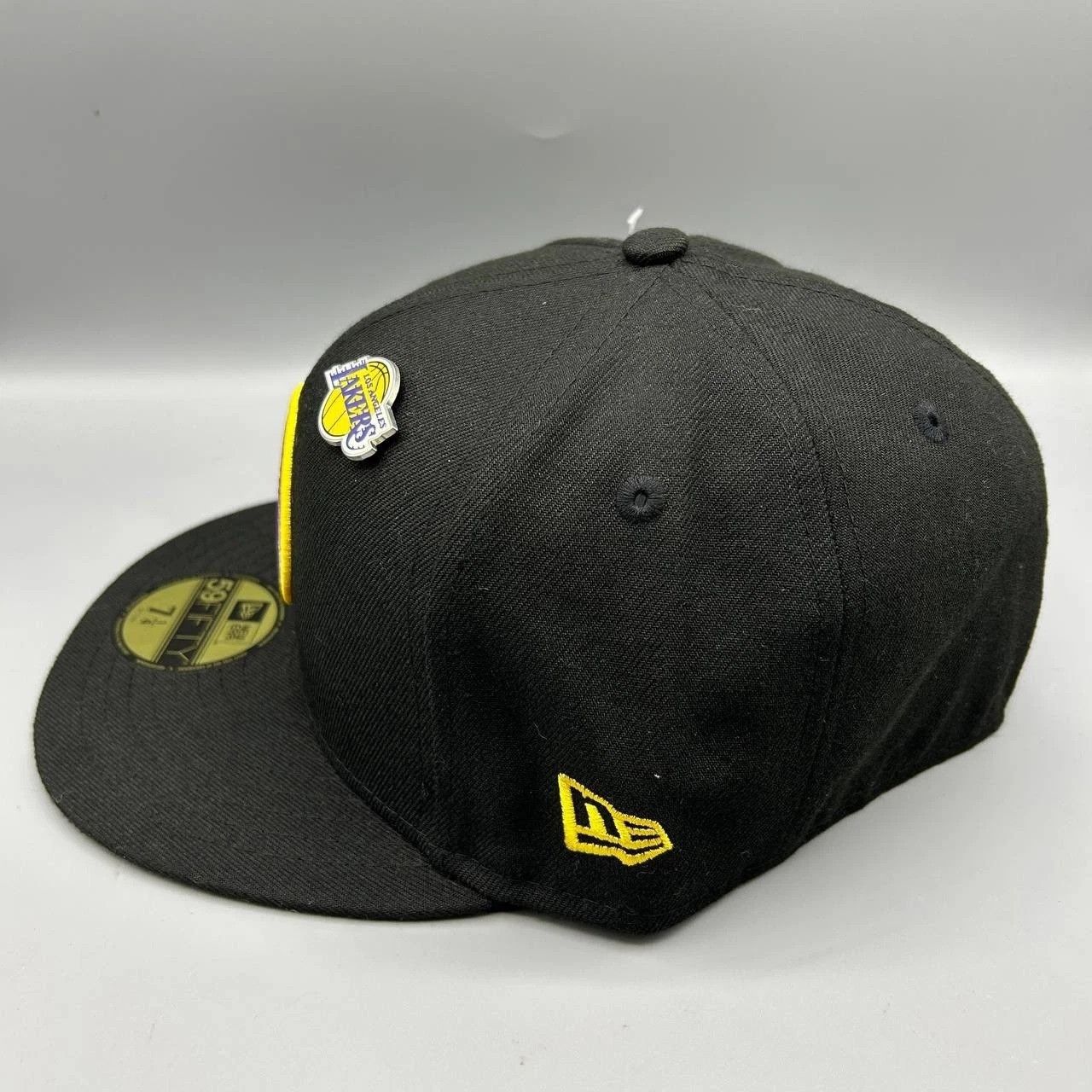 New Era Los Angeles LA Lakers NBA x Xlarge Hat Men 7 1/4 Fitted Cap Size ONE SIZE - 7 Thumbnail