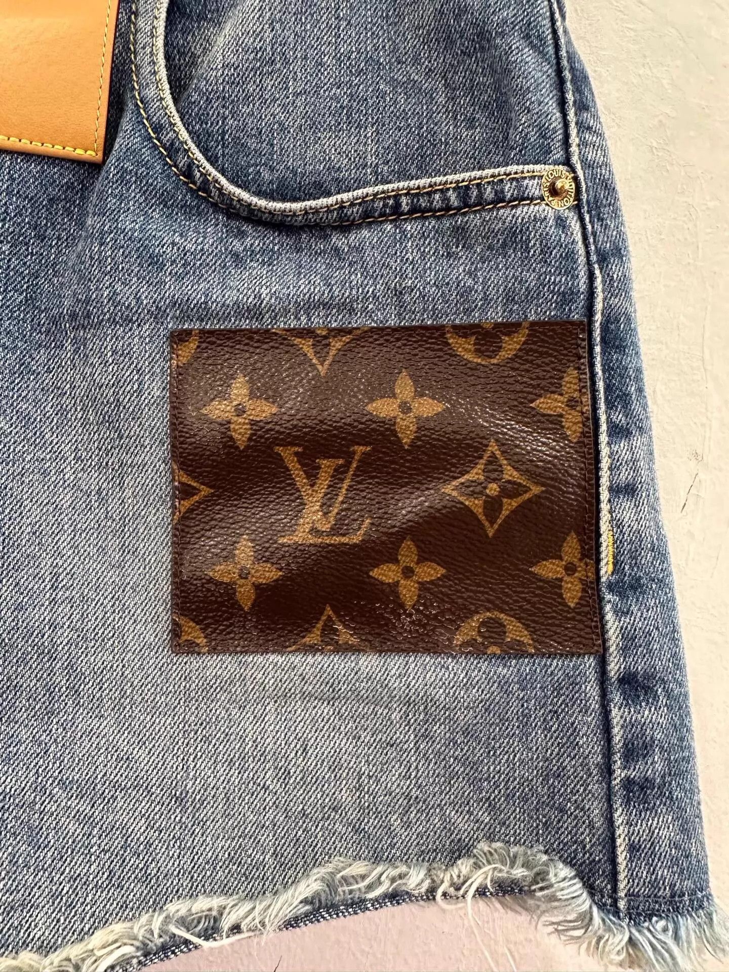 Louis Vuitton LV Women's Blue Denim Shorts Monogram Brown Tag 32 Size 24" / US 00 / IT 34 - 4 Thumbnail
