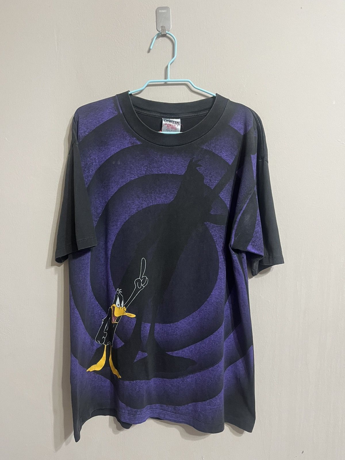 Vintage × Warner Bros Vintage 90s Daffy Duck Aop Shadow grail tee Size US L / EU 52-54 / 3 - 1 Thumbnail