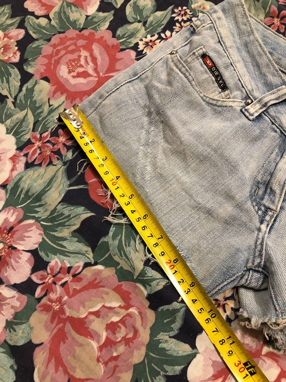 Diesel Vintage DIESEL logo denim shorts Y2K size 27 streetwear Size 27" / US 4 / IT 40 - 11 Thumbnail