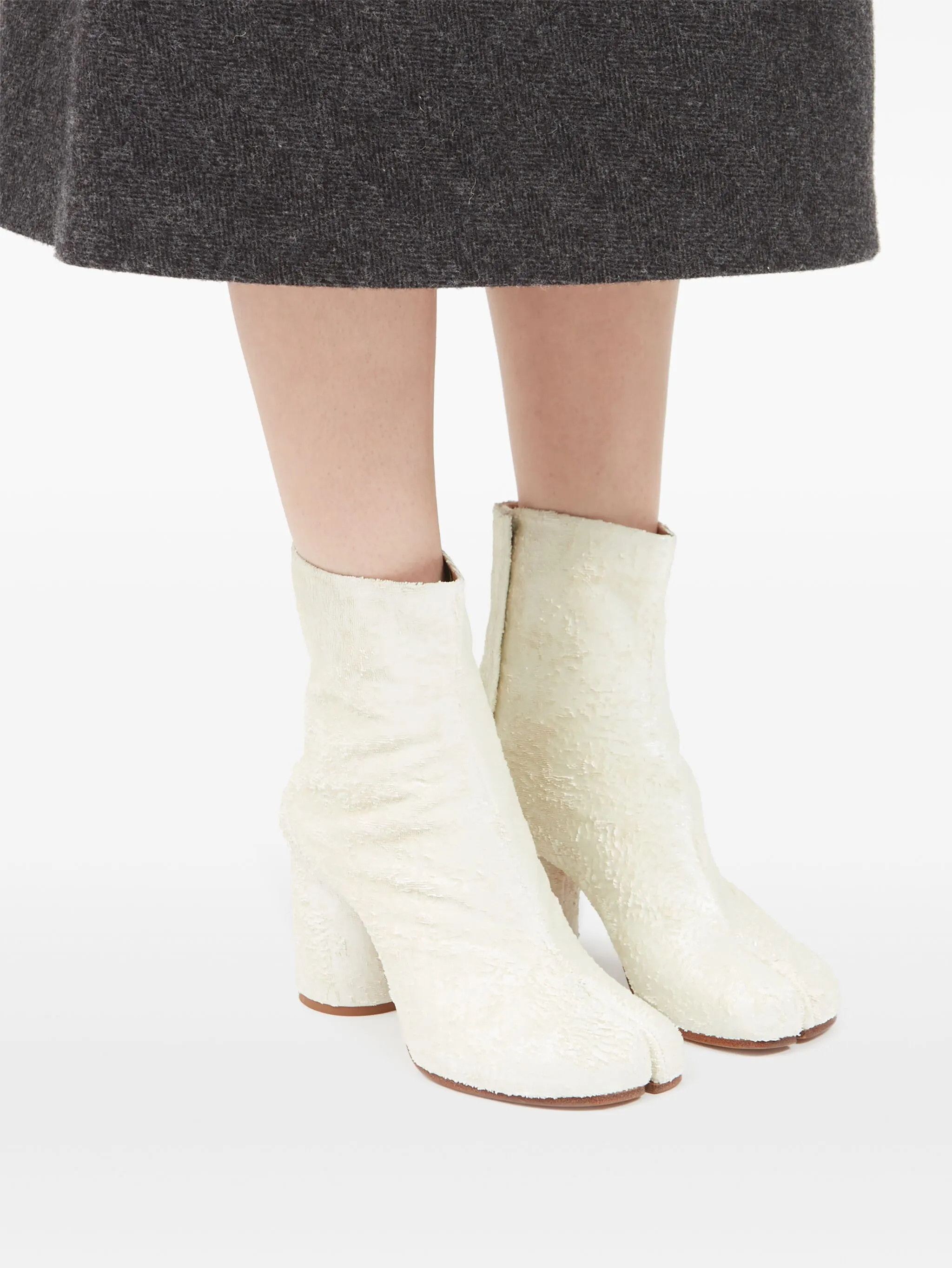 Maison Margiela o1w1db11225 Tabi Ankle Boots in White Size US 9 / IT 39 - 6 Thumbnail