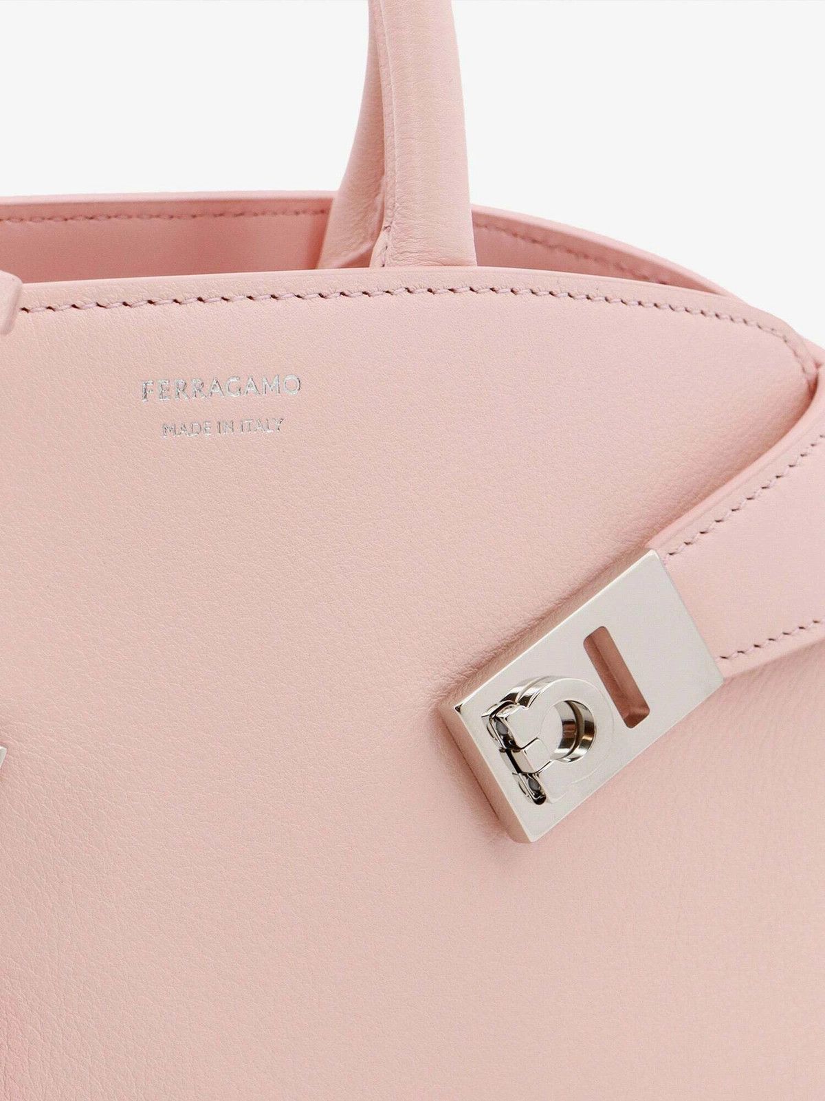 Salvatore Ferragamo o1s1rm0526 Size : OS / Handbag in Pink Size ONE SIZE - 4 Thumbnail