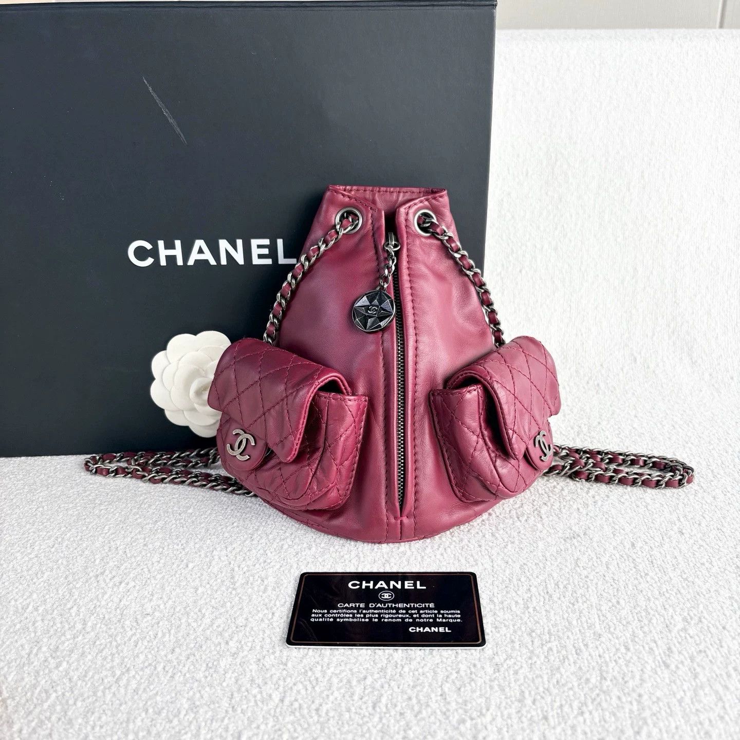 Chanel Pre-loved Bag Very good condition Size ONE SIZE - 1 Thumbnail