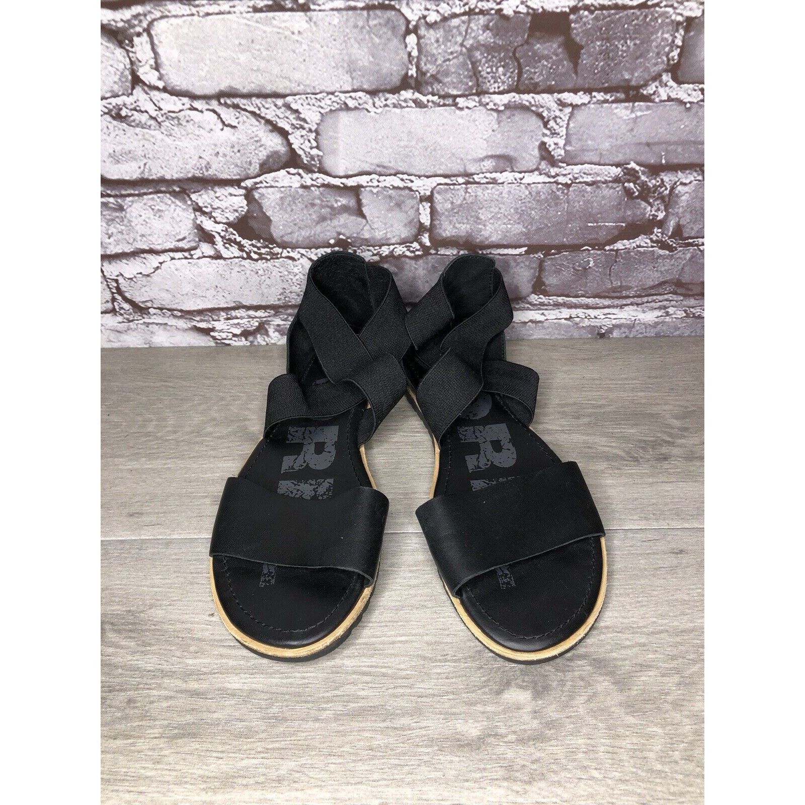 SOREL Sorel Med Ella Black Leather Cross Ankle Strap Flat Sandals Size US 10 / IT 40 - 11 Thumbnail