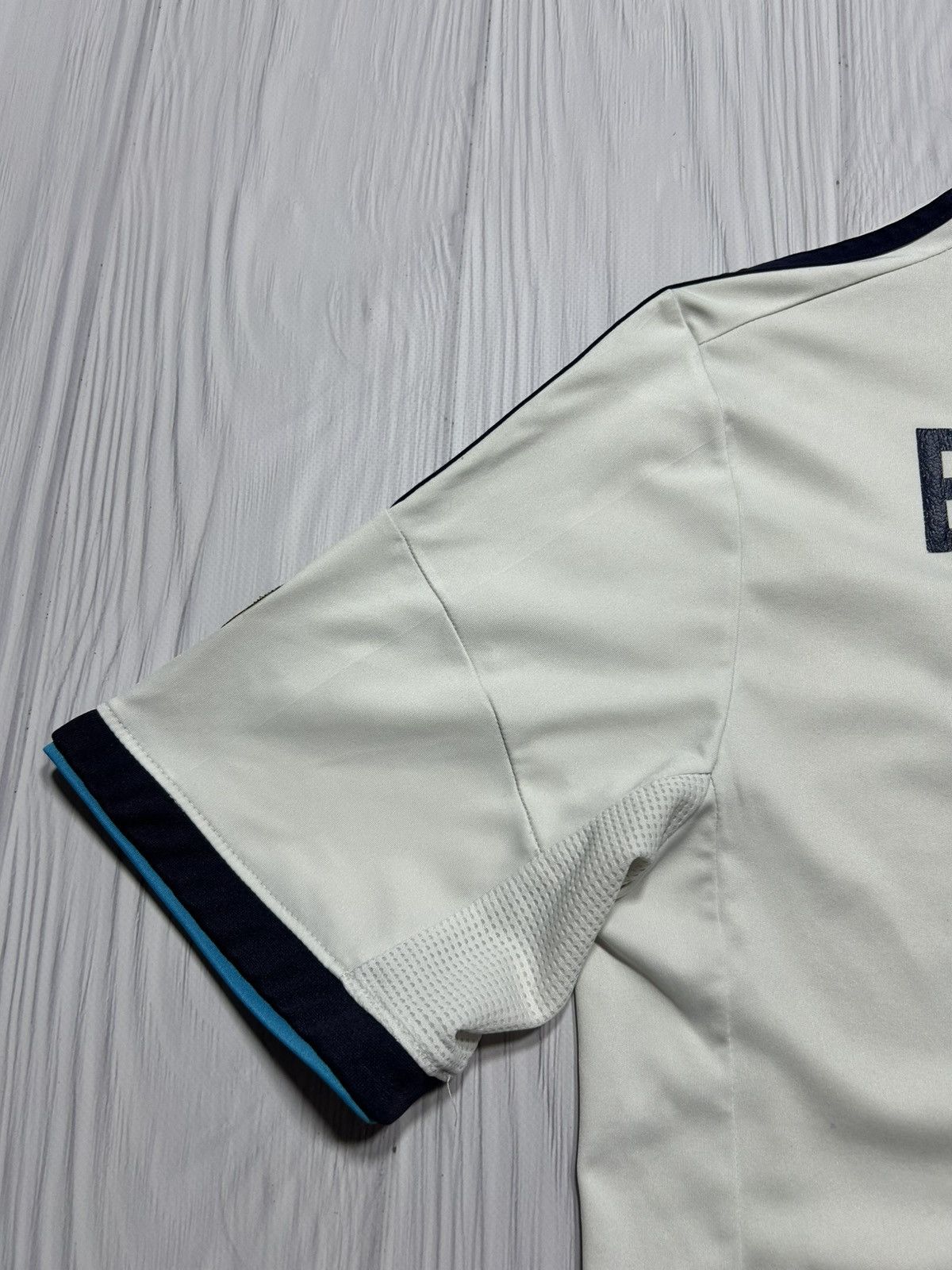 Adidas Real Madrid Benzema #9 Adidas Soccer Jersey Size M Size US M / EU 48-50 / 2 - 17 Thumbnail