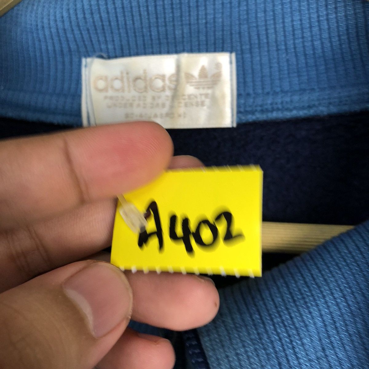 Adidas Adidas vintage japan Blue Sweatshirt #A402 Size US M / EU 48-50 / 2 - 11 Thumbnail