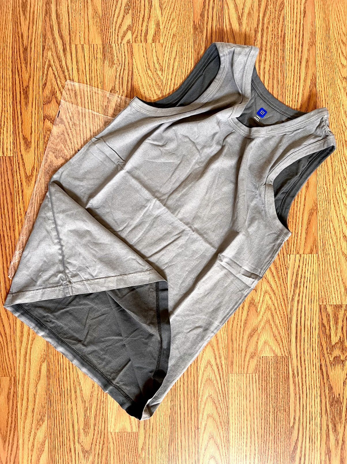 Kanye West YZY GAP TANK TOP — SZ M POETIC GREY YEEZY 🤍🌫️ READY TO SHIP Size US M / EU 48-50 / 2 - 1 Thumbnail