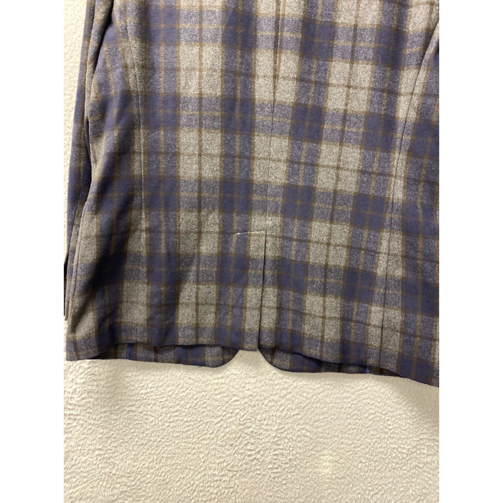 Banana Republic Banana Republic Men’s Blazer Jacket 46R Plaid Notch Lapel Regular Single-Breasted 2-Button Front Inner Pockets Wool Polyester Blend Multicolor Men’s Size 46R - 7 Thumbnail