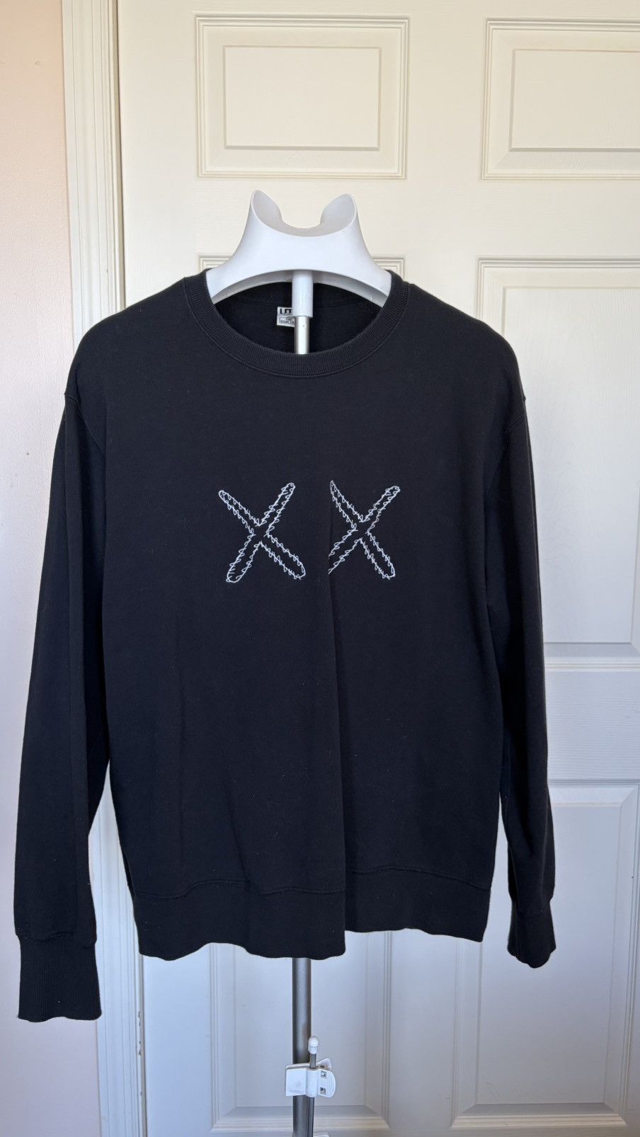 Kaws × Uniqlo Uniqlo UT x KAWS x Sesame Street XX Sweatshirt Black Size US XL / EU 56 / 4 - 2 Thumbnail