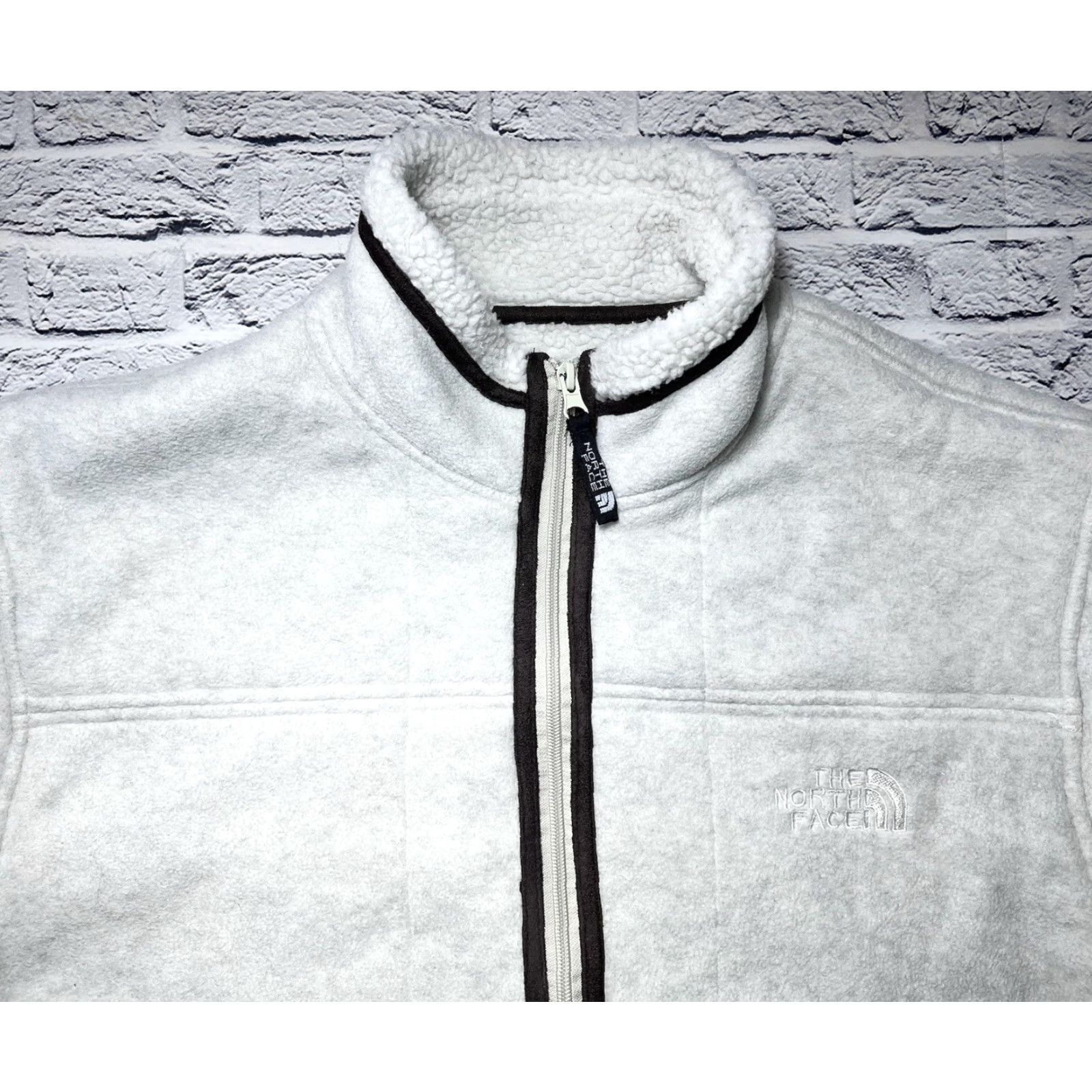 The North Face The North Face Thick Fleece Jacket Women's Zip Up Gray XS Heavy Fleece 29” Long Sleeve Regular Size Small? Size XS / US 0-2 / IT 36-38 - 3 Thumbnail