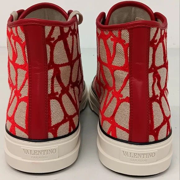 Valentino Valentino Garavani Mens Toile Iconographe Sneakers EU43/US10 Size US 10 / EU 43 - 11 Thumbnail