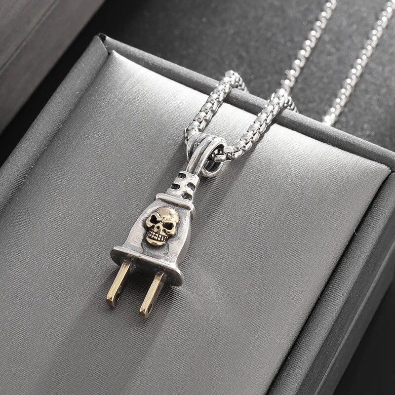 Vintage Y2K Skull Pendant Necklace Size ONE SIZE - 1 Thumbnail