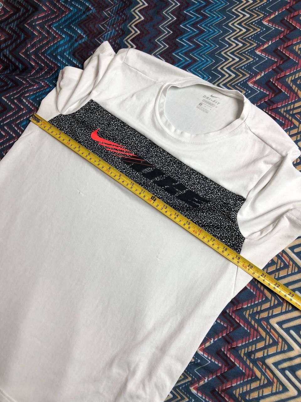 Nike × Vintage 90s Nike Central Swoosh Vintage Y2K Oversized Retro T-Shirt Size US M / EU 48-50 / 2 - 14 Thumbnail