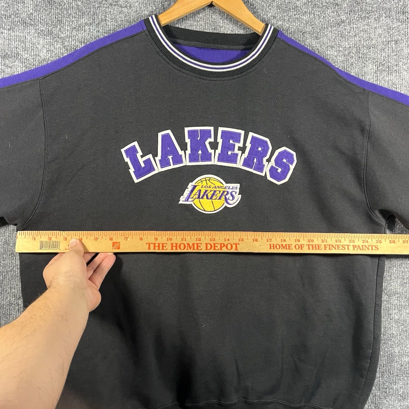 Lee VINTAGE Lee Sport Los Angeles Lakers Pullover Crewneck Sweatshirt XL Black 90s Mens Sweatshirt Size US XL / EU 56 / 4 - 4 Thumbnail