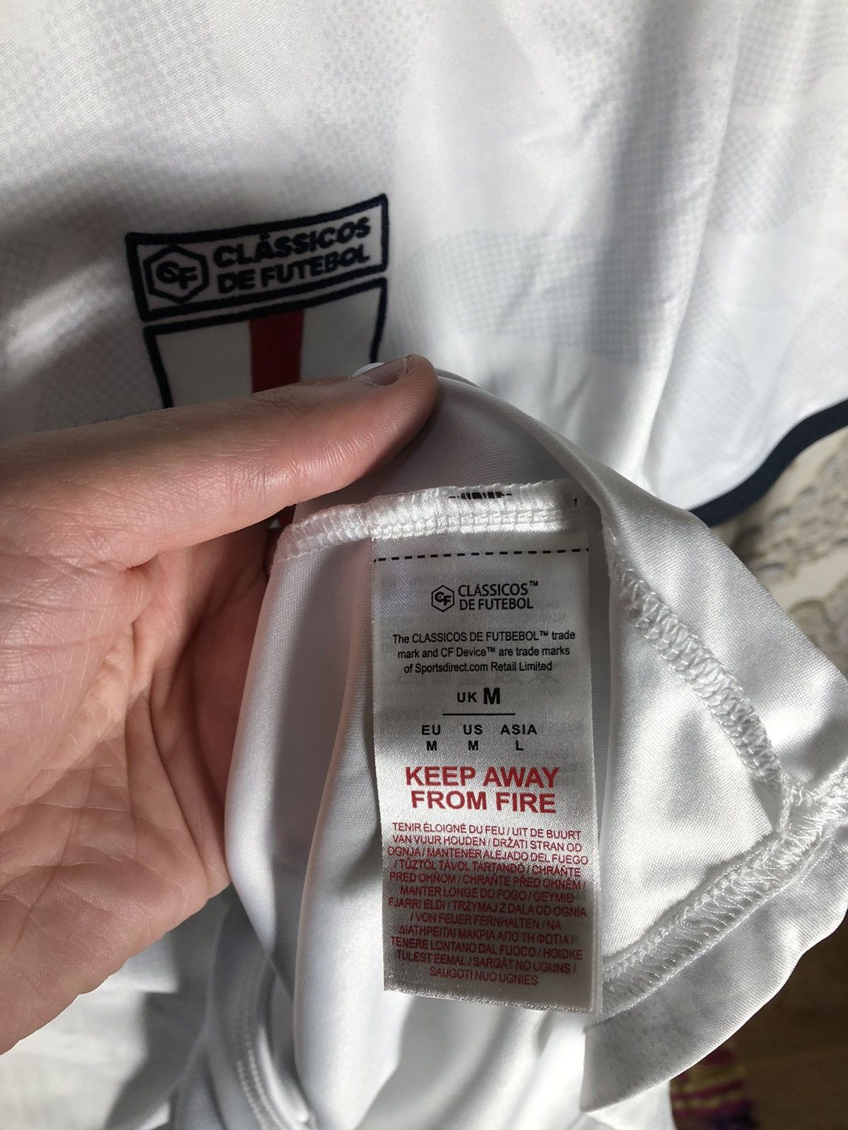 Vintage VERY RARE CLASSICOS DE FUTEBOL ENGLAND SOCCER JERSEY Y2K 90s Size US M / EU 48-50 / 2 - 5 Thumbnail