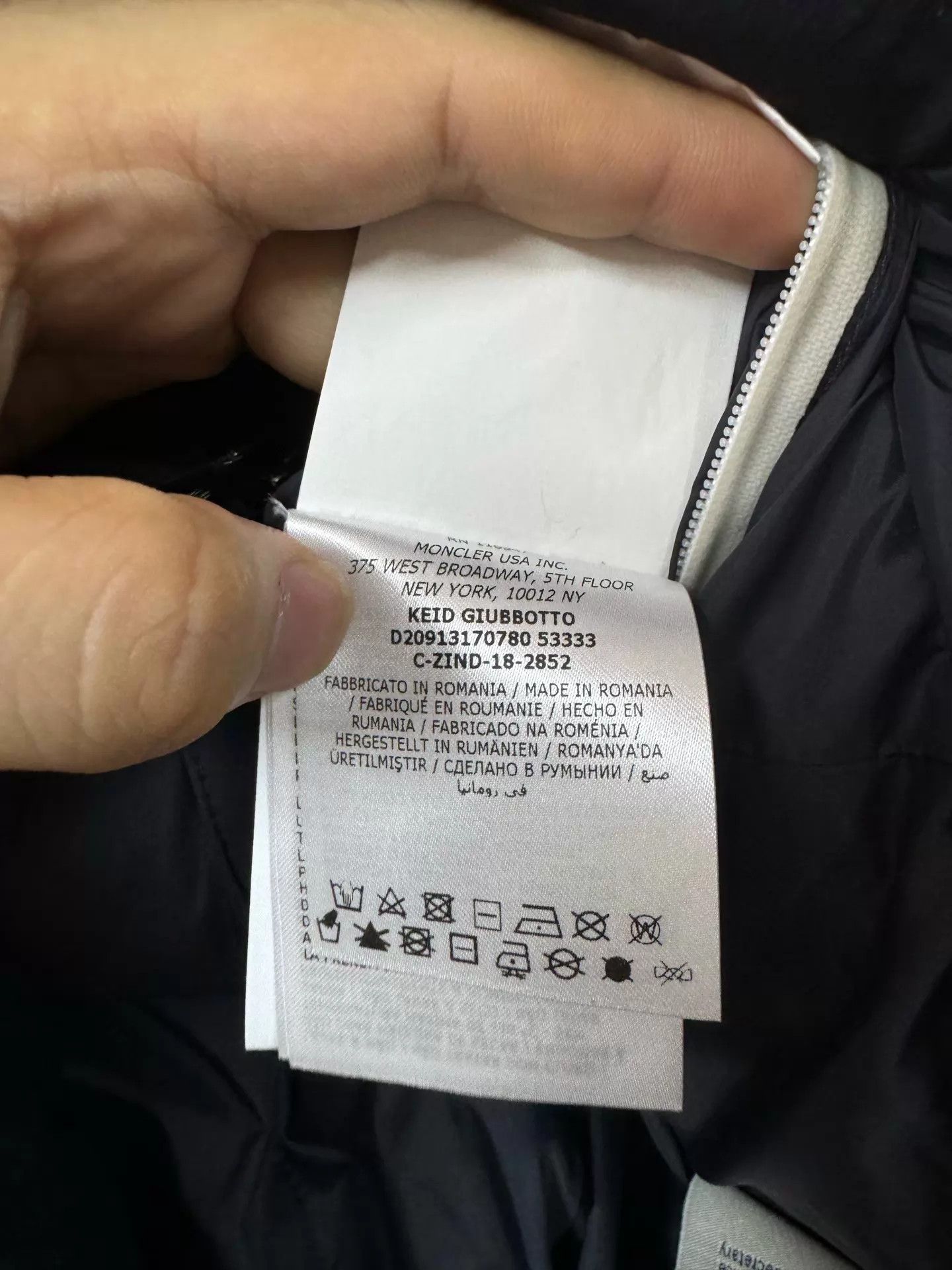 Moncler Moncler Long Down Coat Size 1 Minor Flaw Size US S / EU 44-46 / 1 - 4 Thumbnail