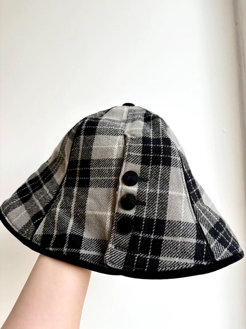 Vivienne Westwood Vivienne Westwood A black and gray checkered fisherman's h Size ONE SIZE - 2 Thumbnail