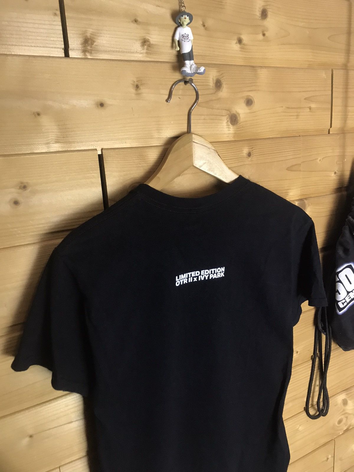 Rap Tees Ivy Park X OTR II t-shirt Size US XS / EU 42 / 0 - 10 Thumbnail
