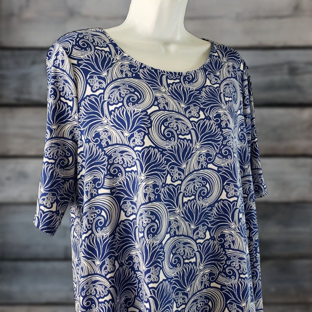 Vintage Chicos Womens Printed Top Blouse Sz M Blue White Elbow Sleeve Round Neck Pullover Size M / US 6-8 / IT 42-44 - 1 Thumbnail